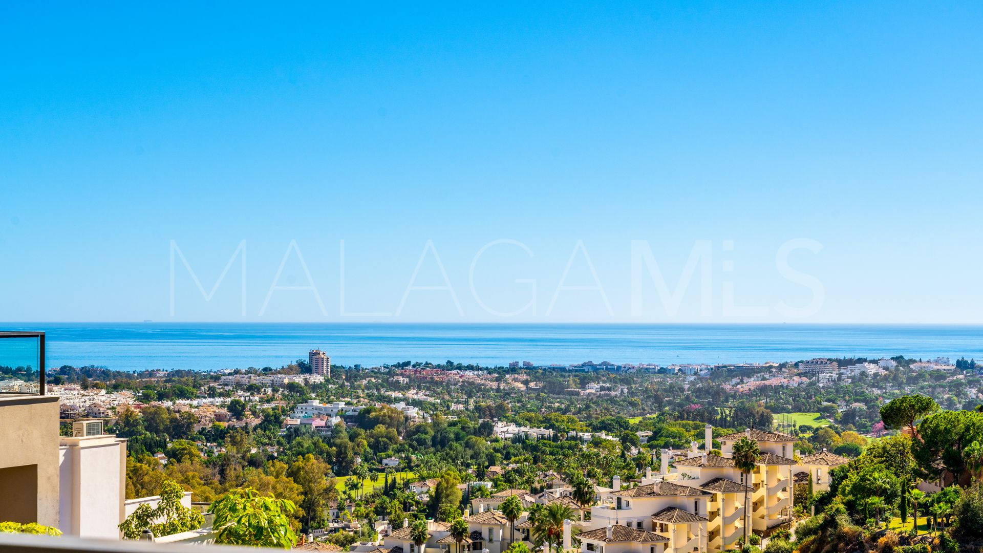 Lägenhet for sale in Marbella Lake