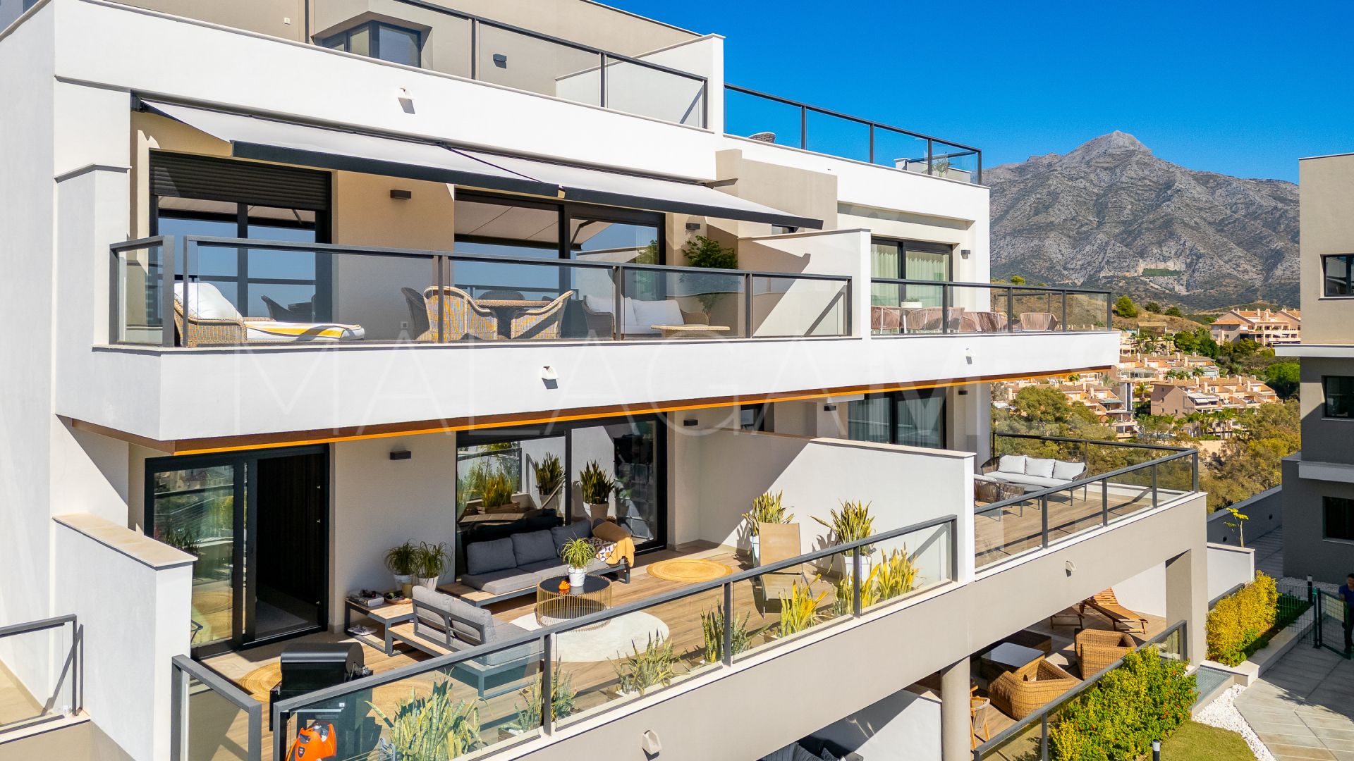 Lägenhet for sale in Marbella Lake