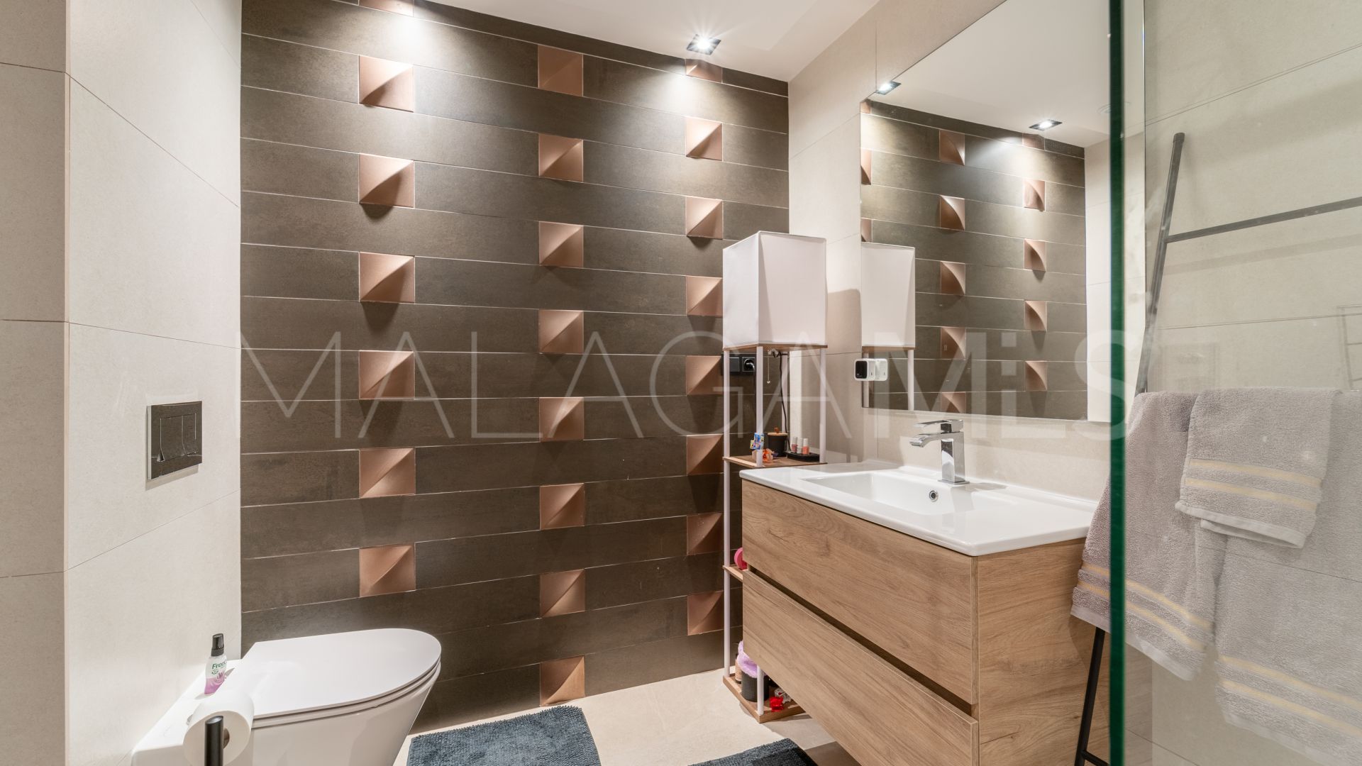 Lägenhet for sale in Marbella Lake