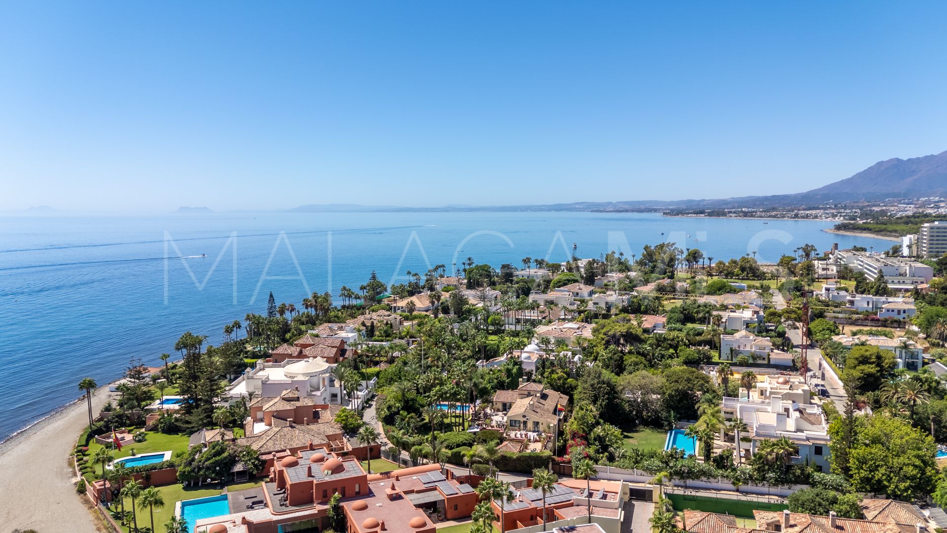 For sale 7 bedrooms villa in Casasola