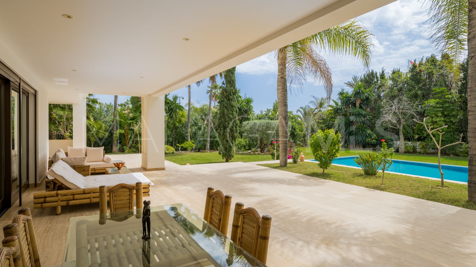 Villa for sale in Casasola
