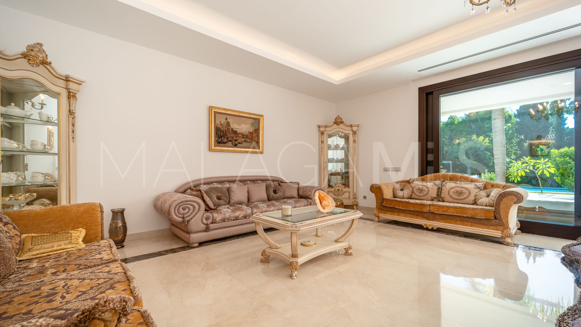 Villa for sale in Casasola