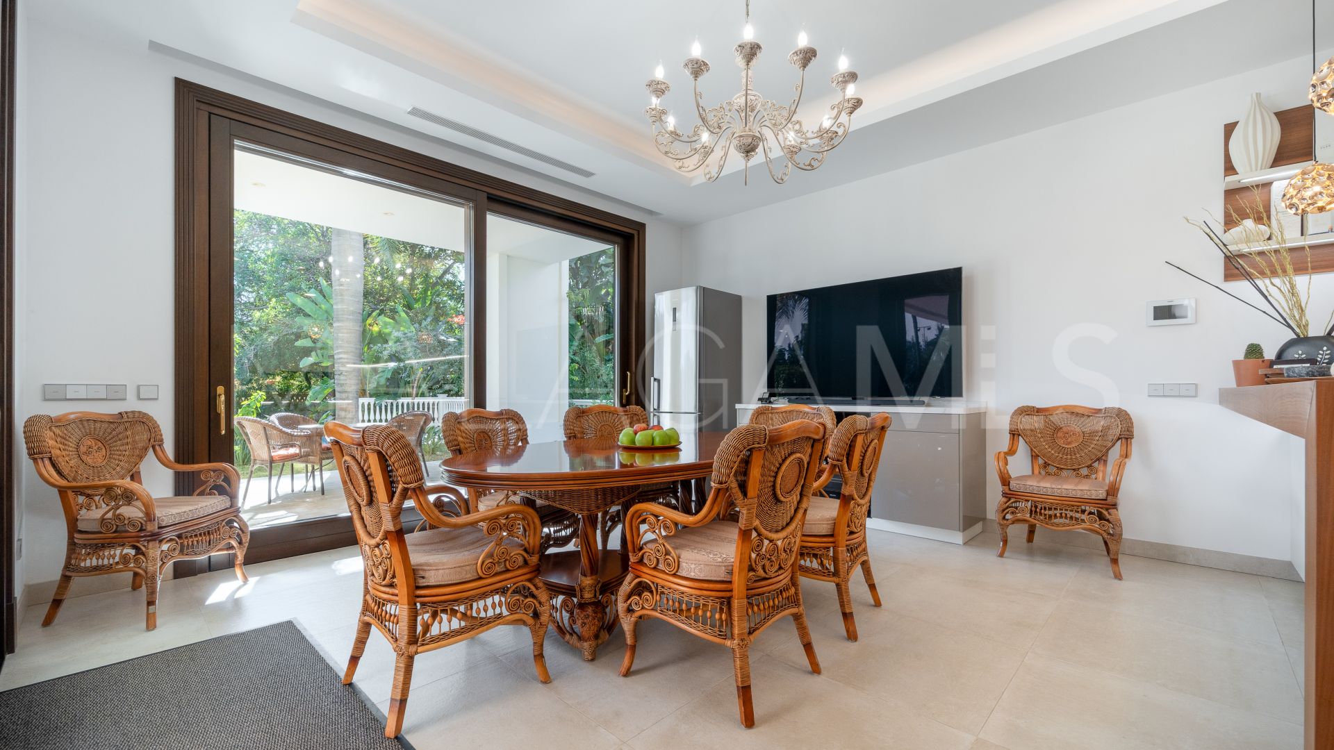 Villa for sale in Casasola