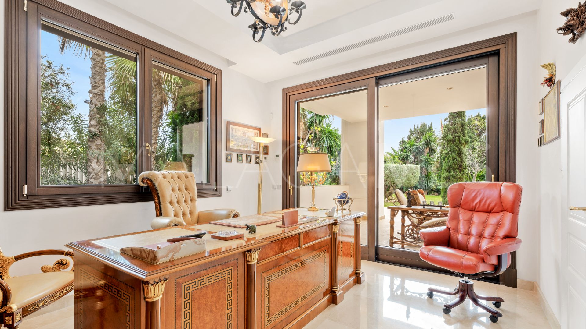 Villa for sale in Casasola