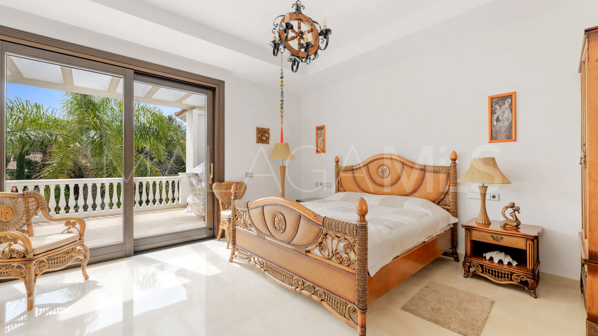 Villa for sale in Casasola
