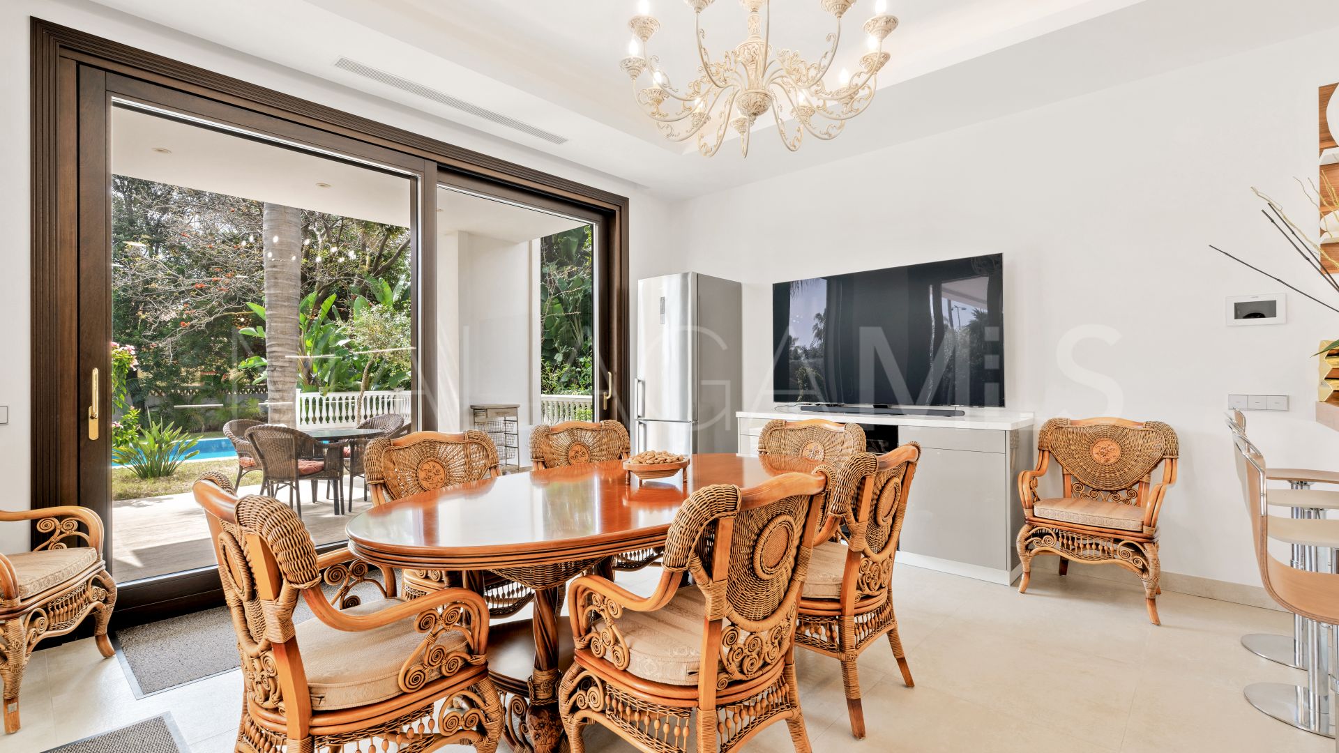 Villa for sale in Casasola