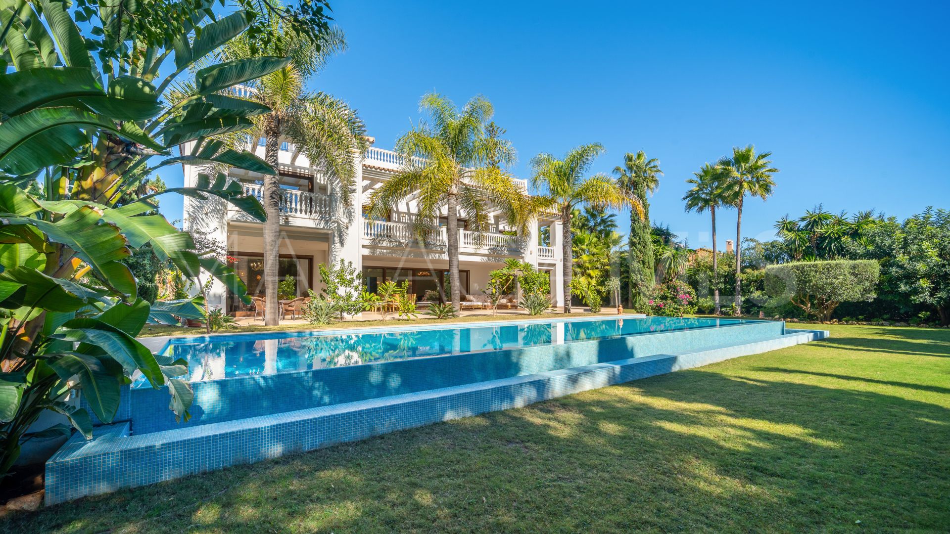 Villa for sale in Casasola