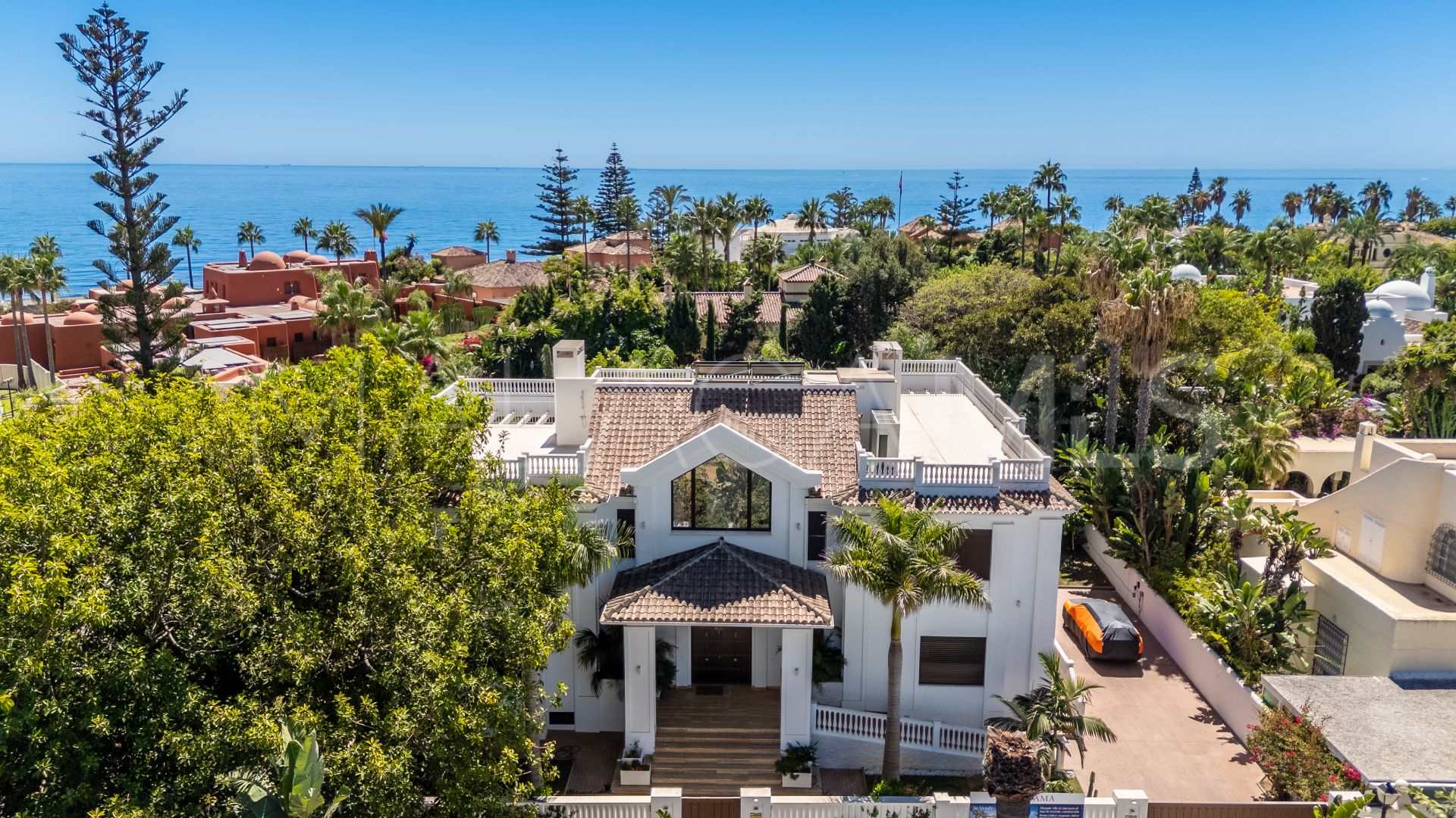 For sale 7 bedrooms villa in Casasola