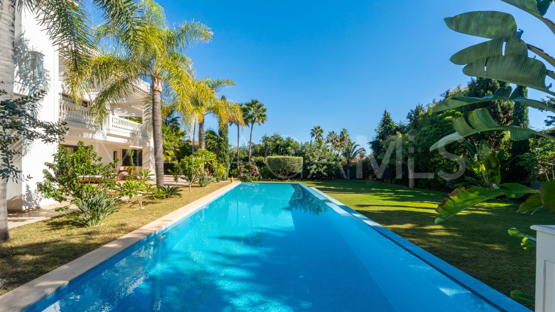 Villa for sale in Casasola