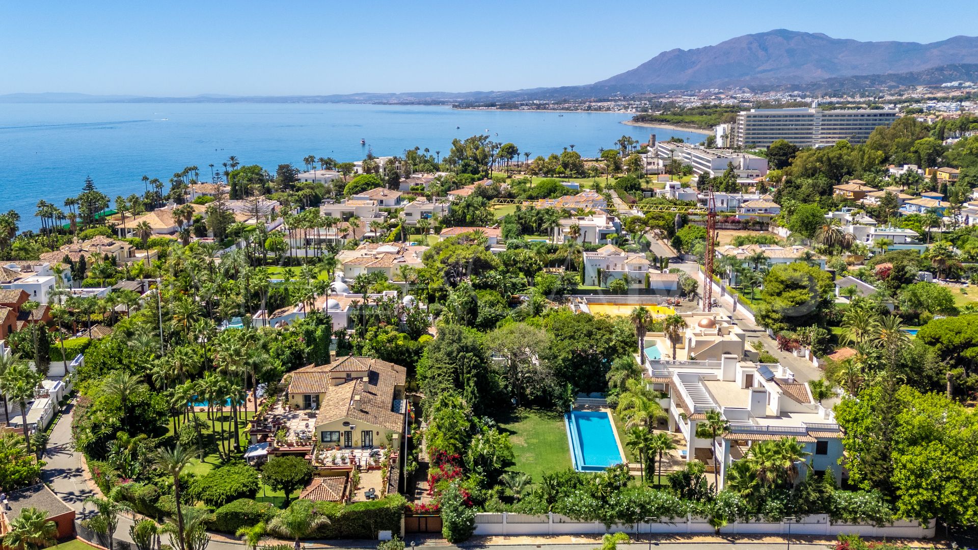 For sale 7 bedrooms villa in Casasola