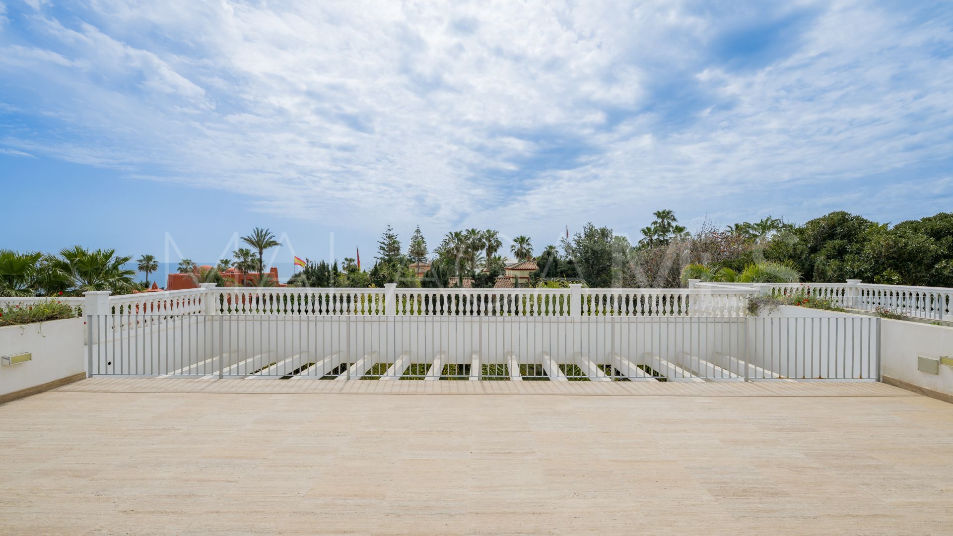 Villa for sale in Casasola