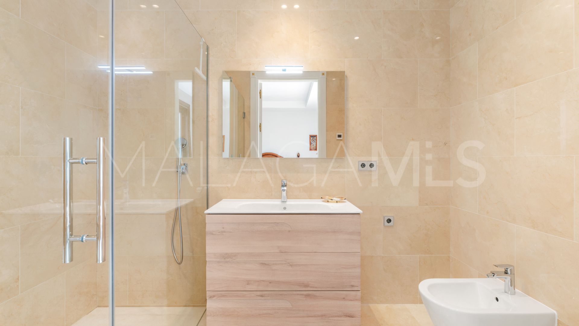 Villa for sale in Casasola