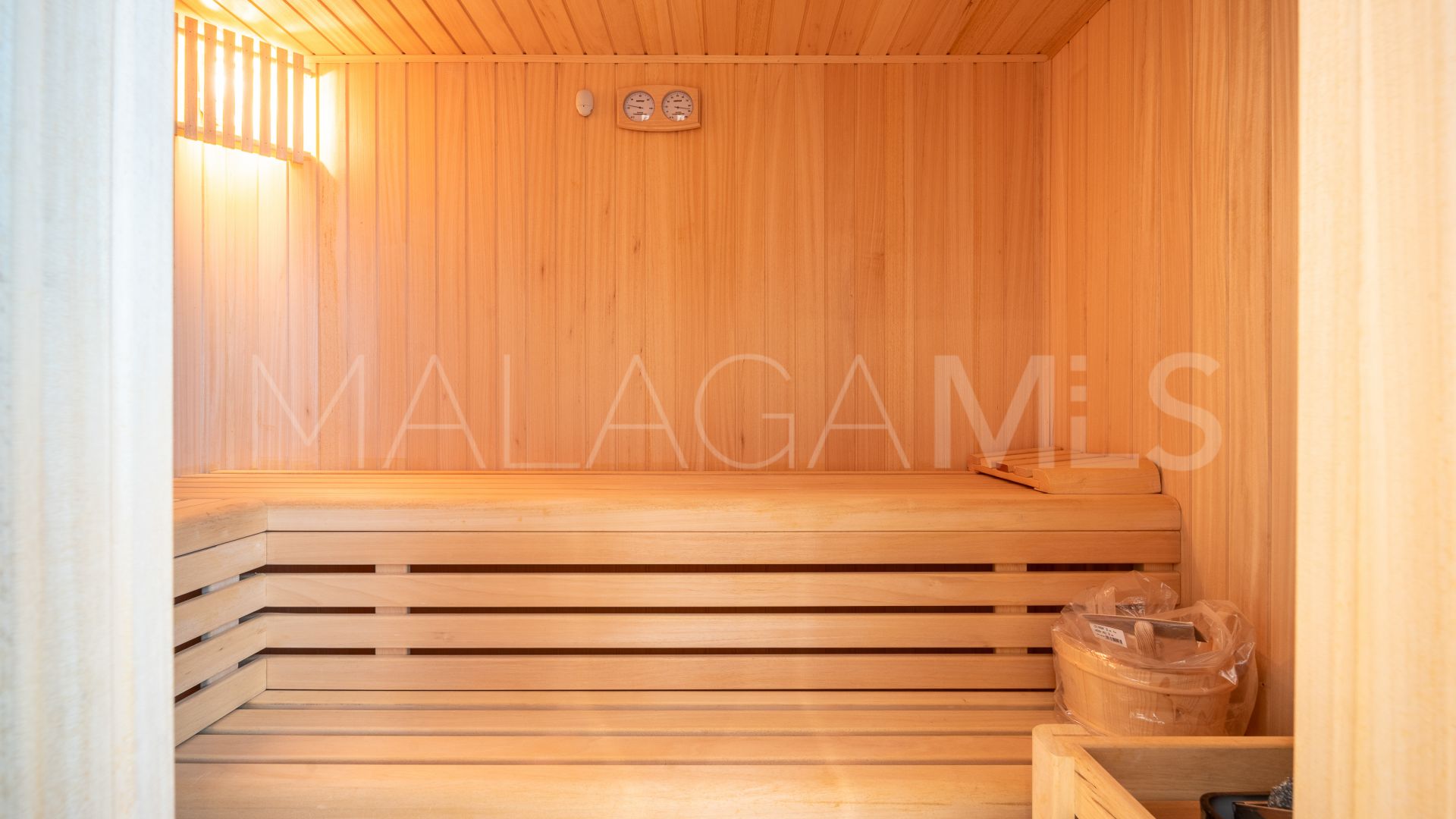 Villa for sale in Casasola