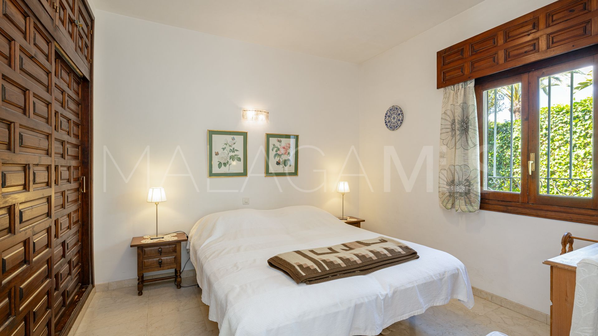 Villa in Las Chapas for sale