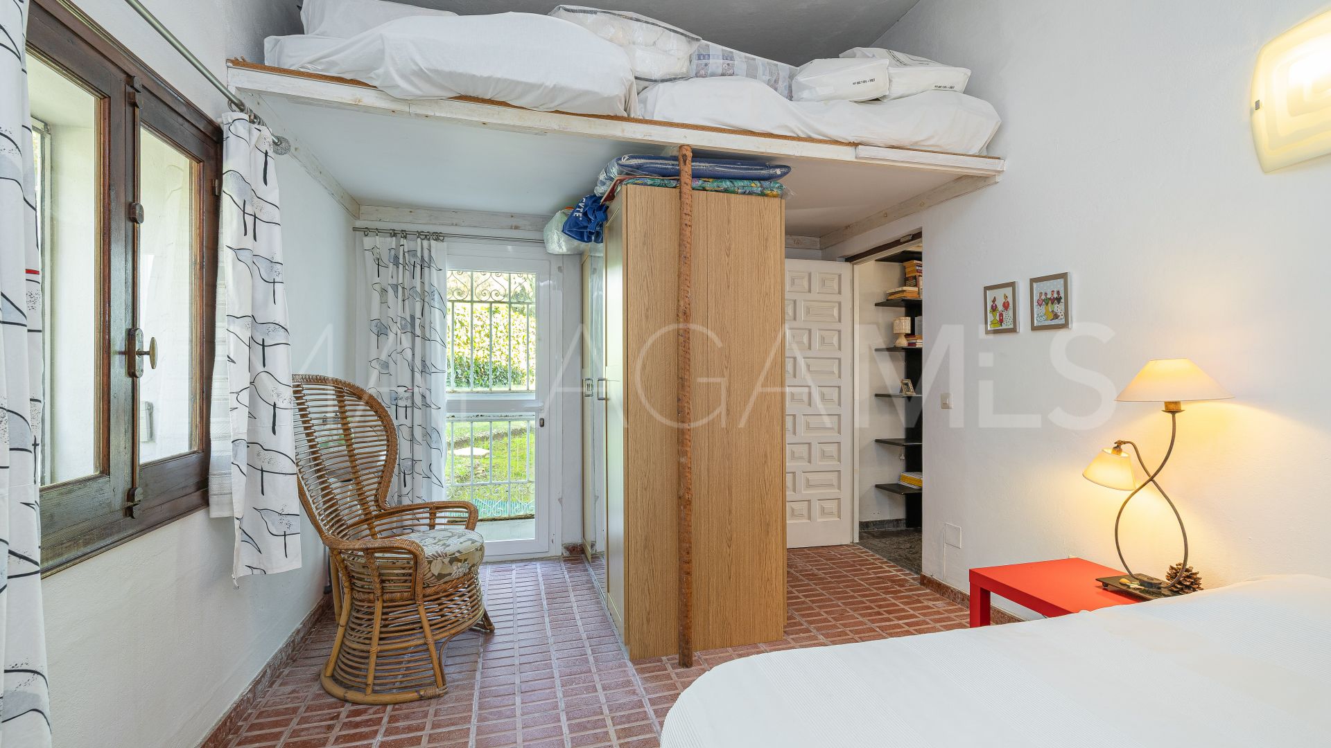 Villa in Las Chapas for sale