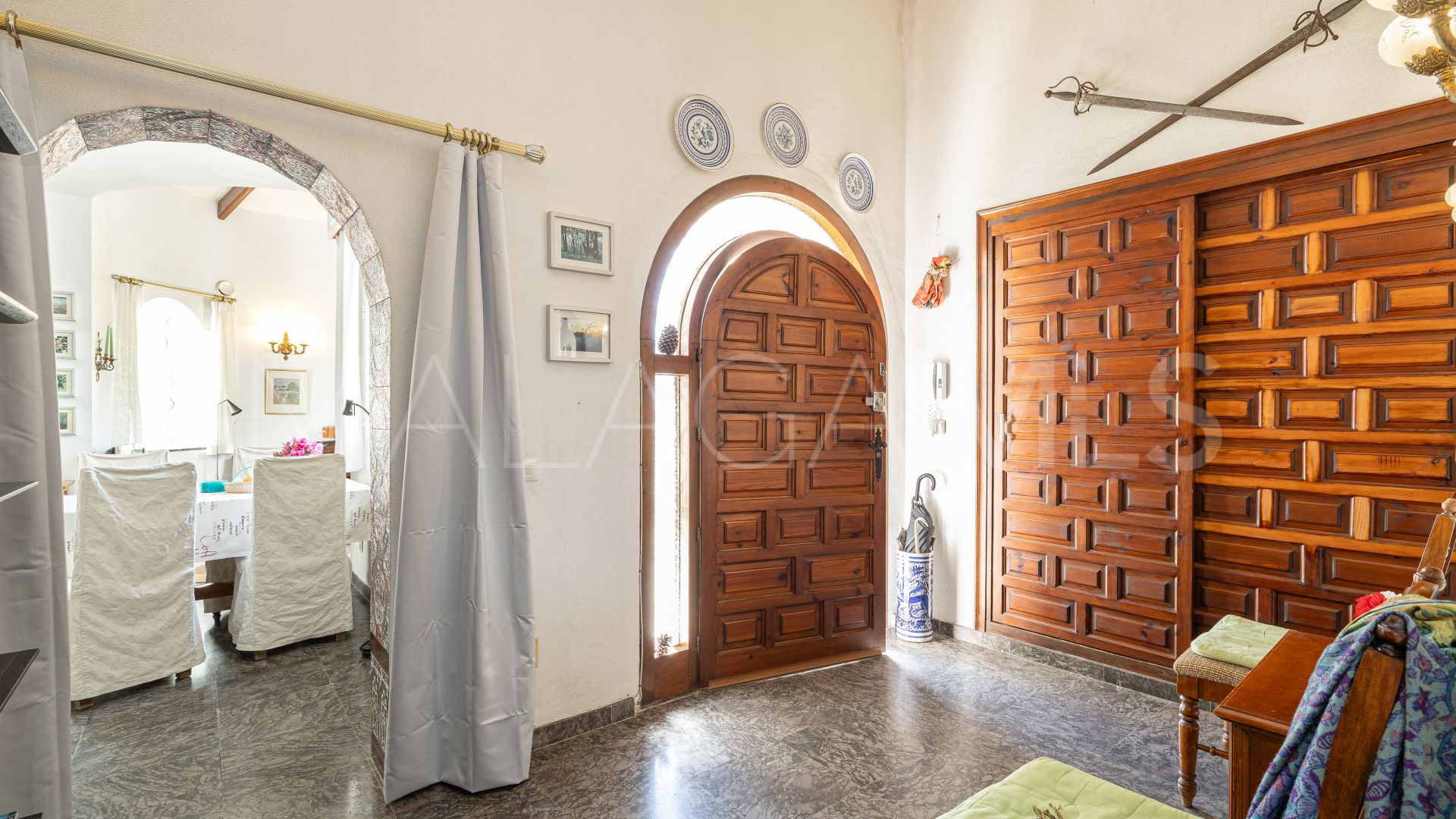 Villa in Las Chapas for sale