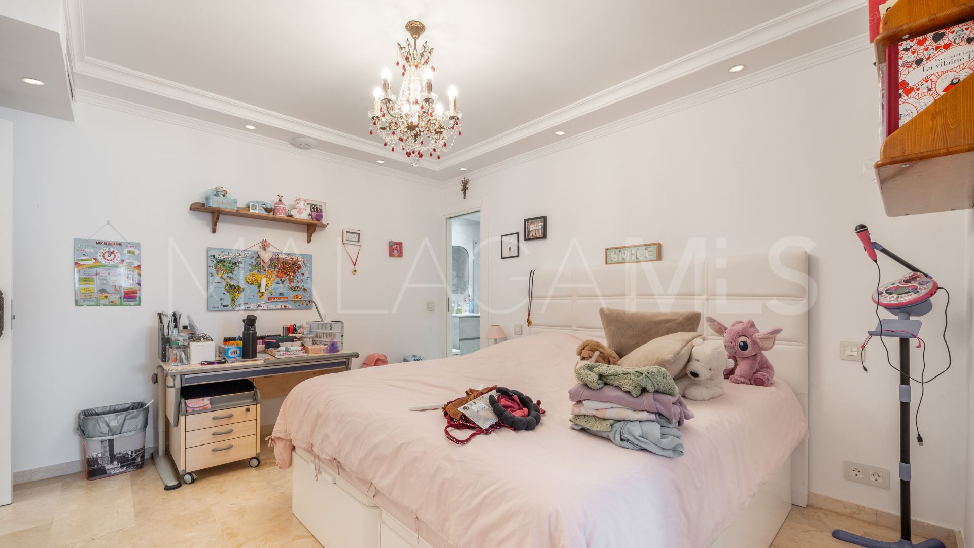 Villa for sale in Rocio de Nagüeles de 4 bedrooms