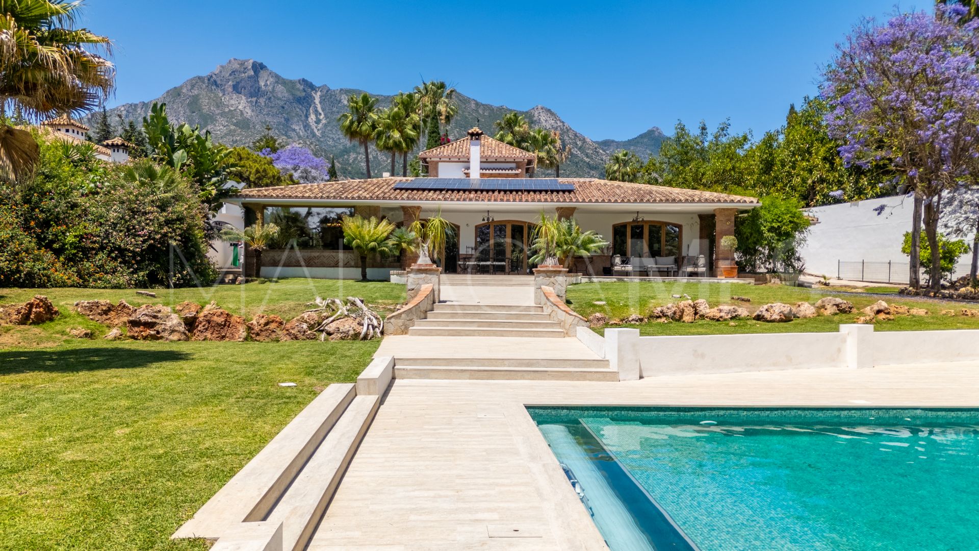 Villa for sale in Rocio de Nagüeles de 4 bedrooms