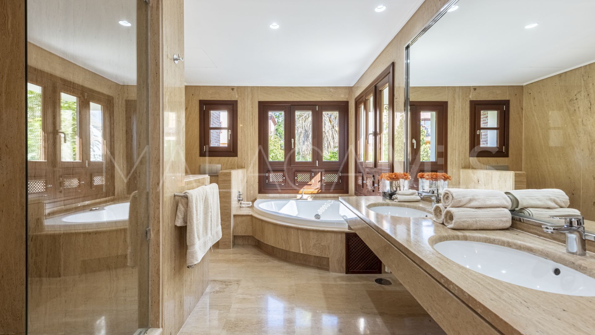 6 bedrooms villa for sale in La Capellania
