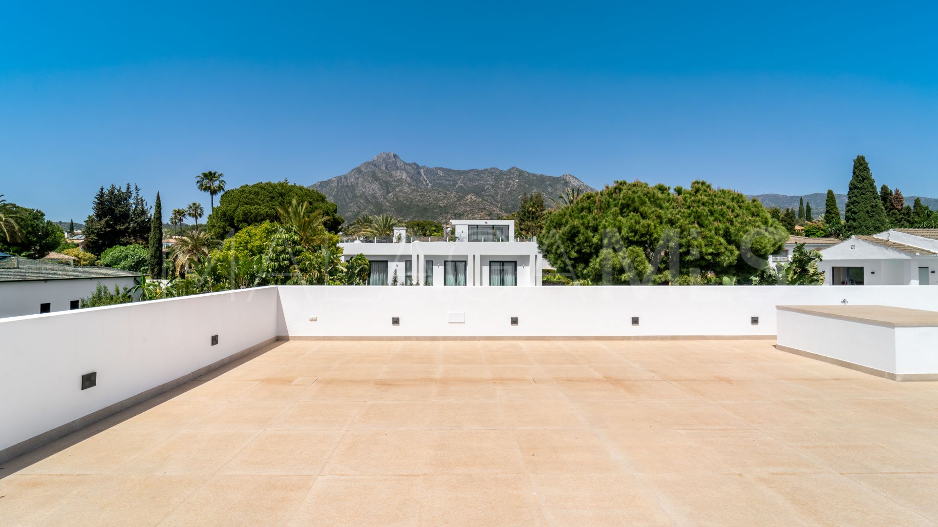 Rocio de Nagüeles, villa de 5 bedrooms for sale