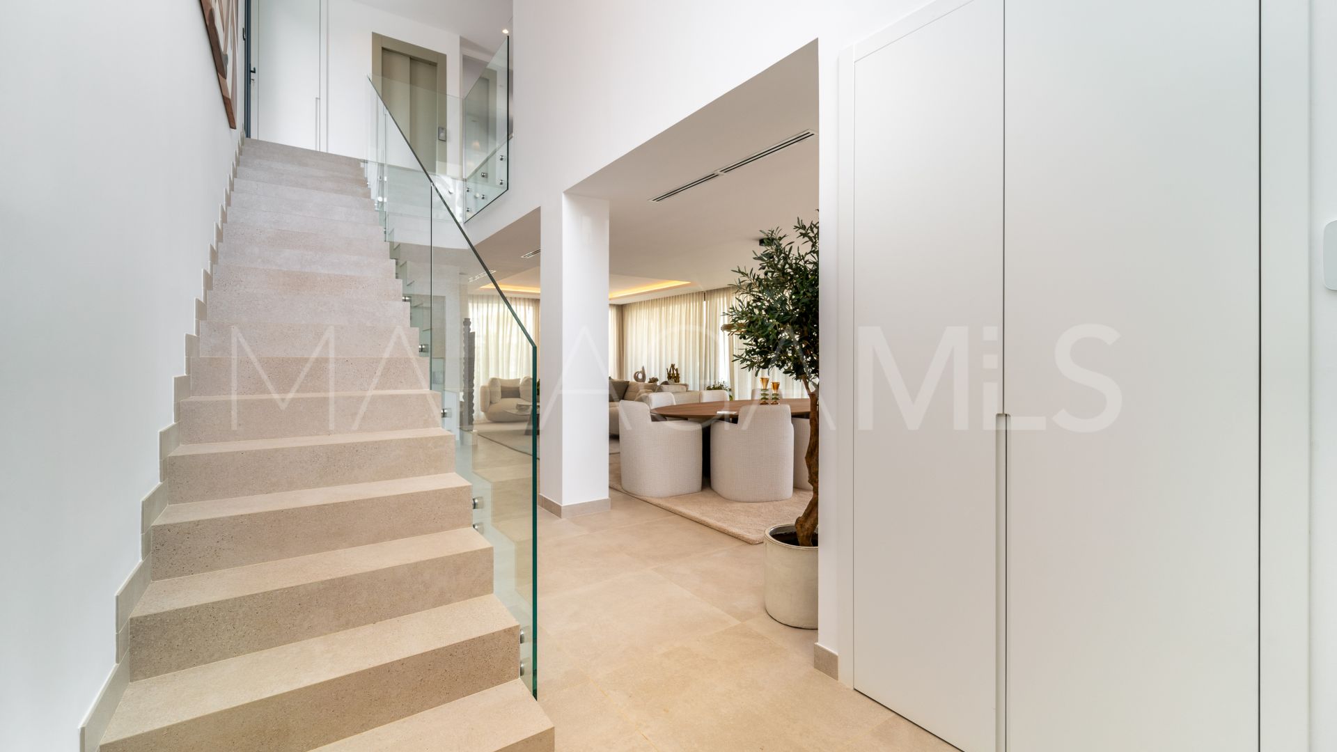 Rocio de Nagüeles, villa de 5 bedrooms for sale