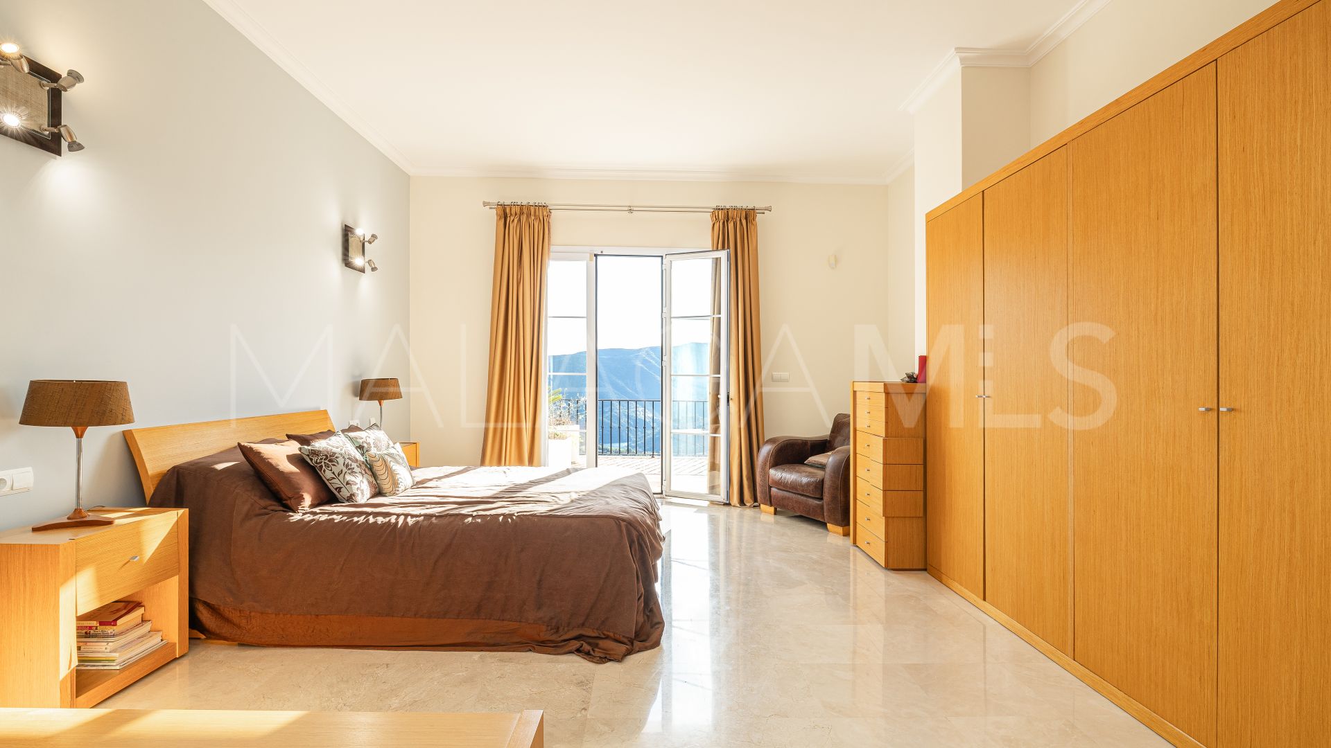 Villa for sale in Sierra Blanca Country Club