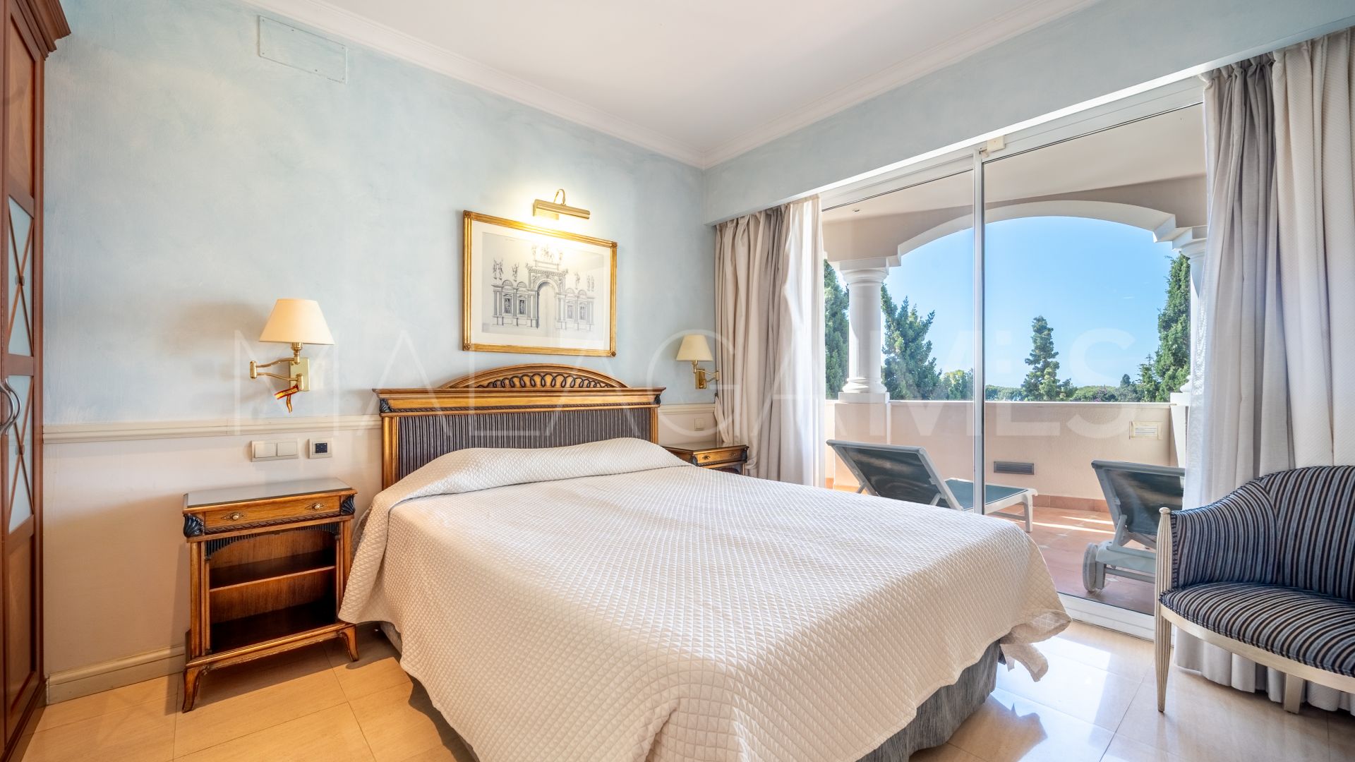 Lägenhet for sale in Guadalpin Suites