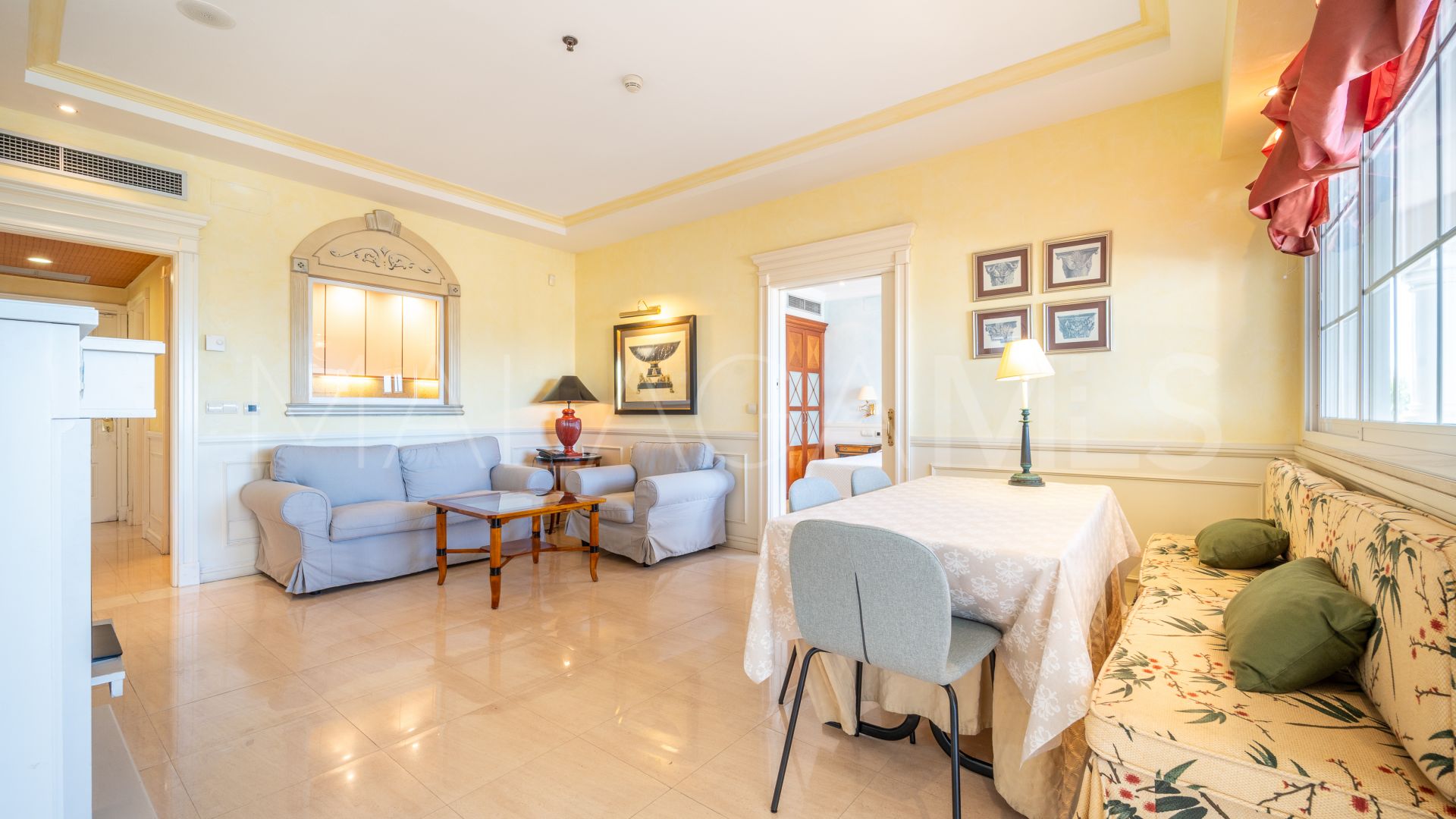 Lägenhet for sale in Guadalpin Suites