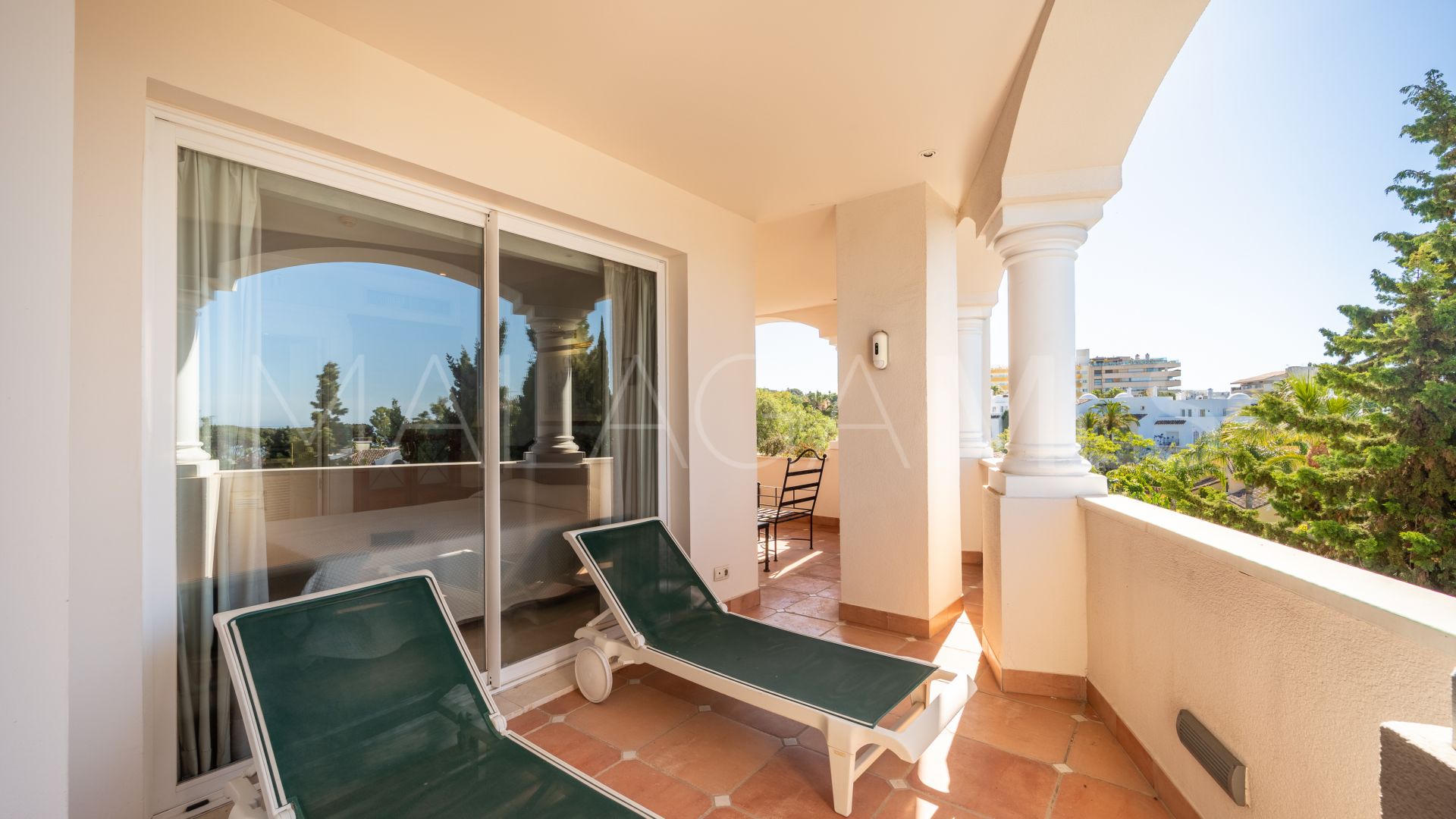 Lägenhet for sale in Guadalpin Suites