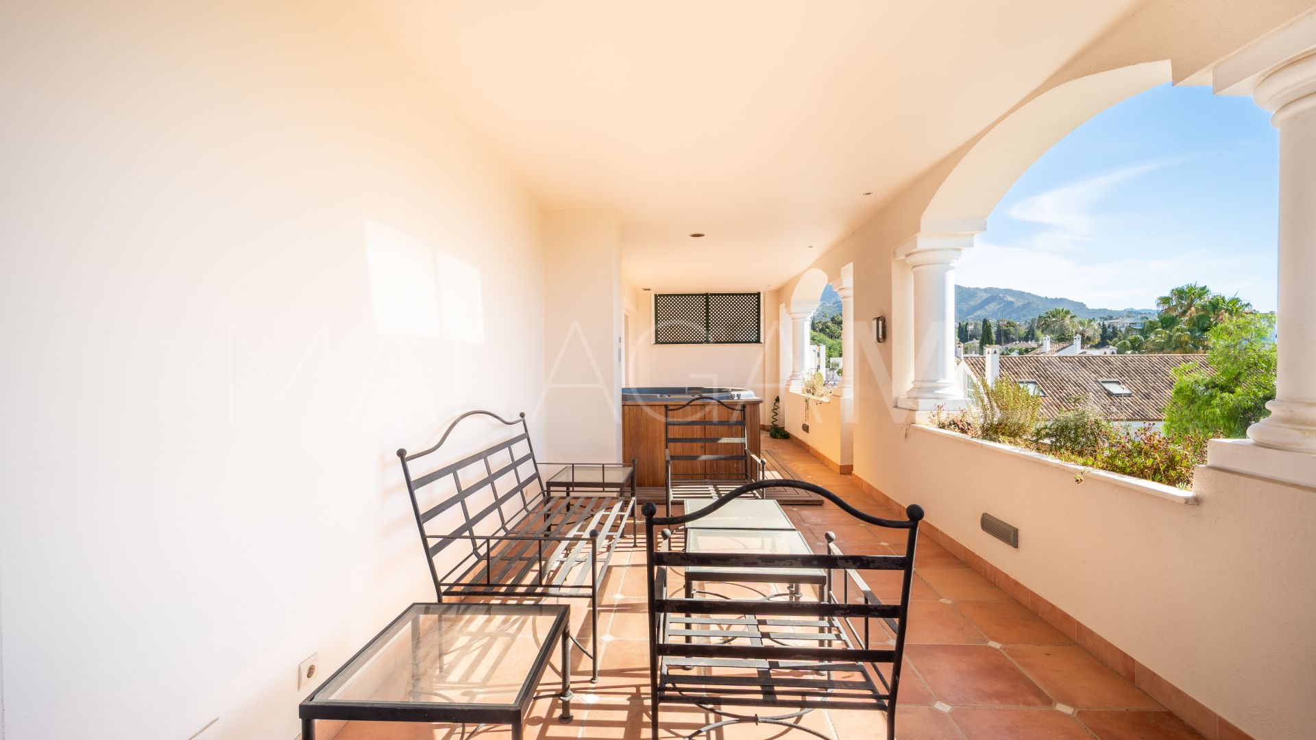 Lägenhet for sale in Guadalpin Suites