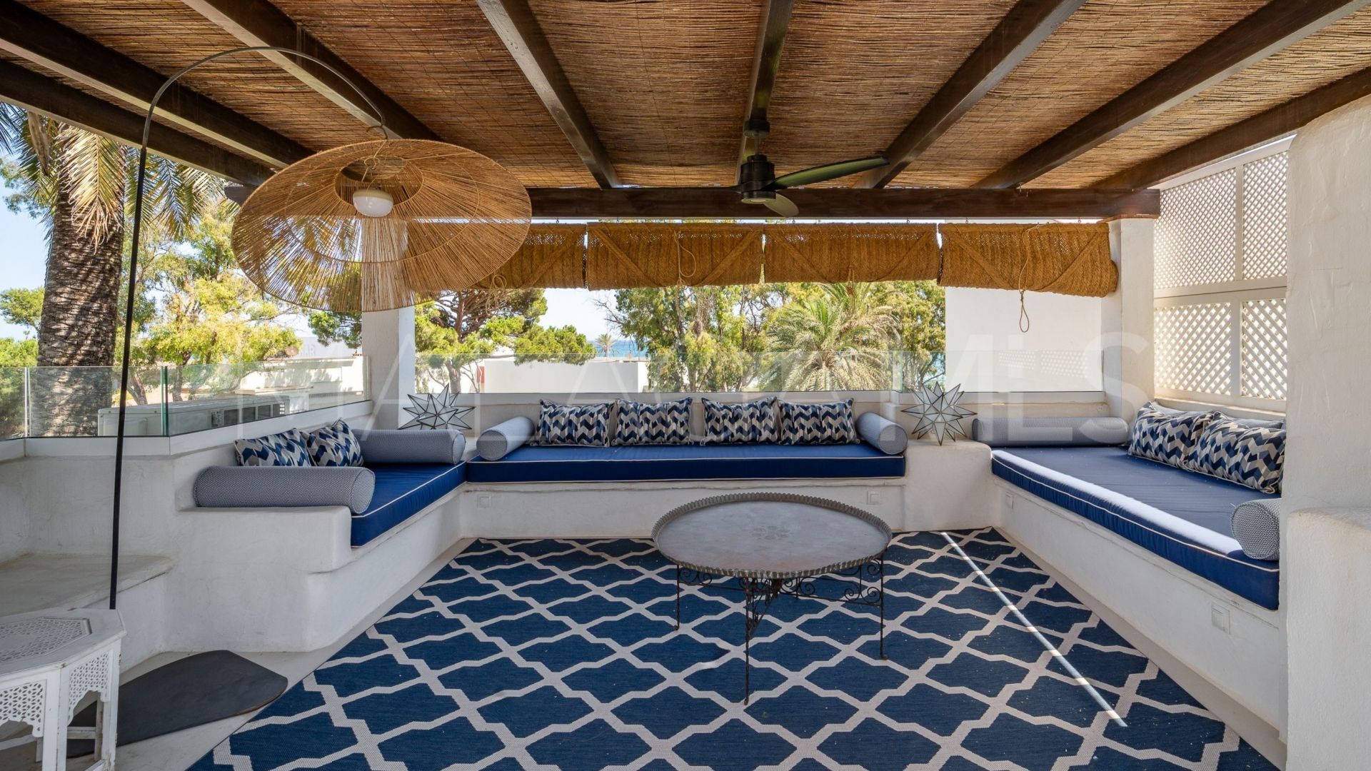 Buy 4 bedrooms penthouse in Golden Beach