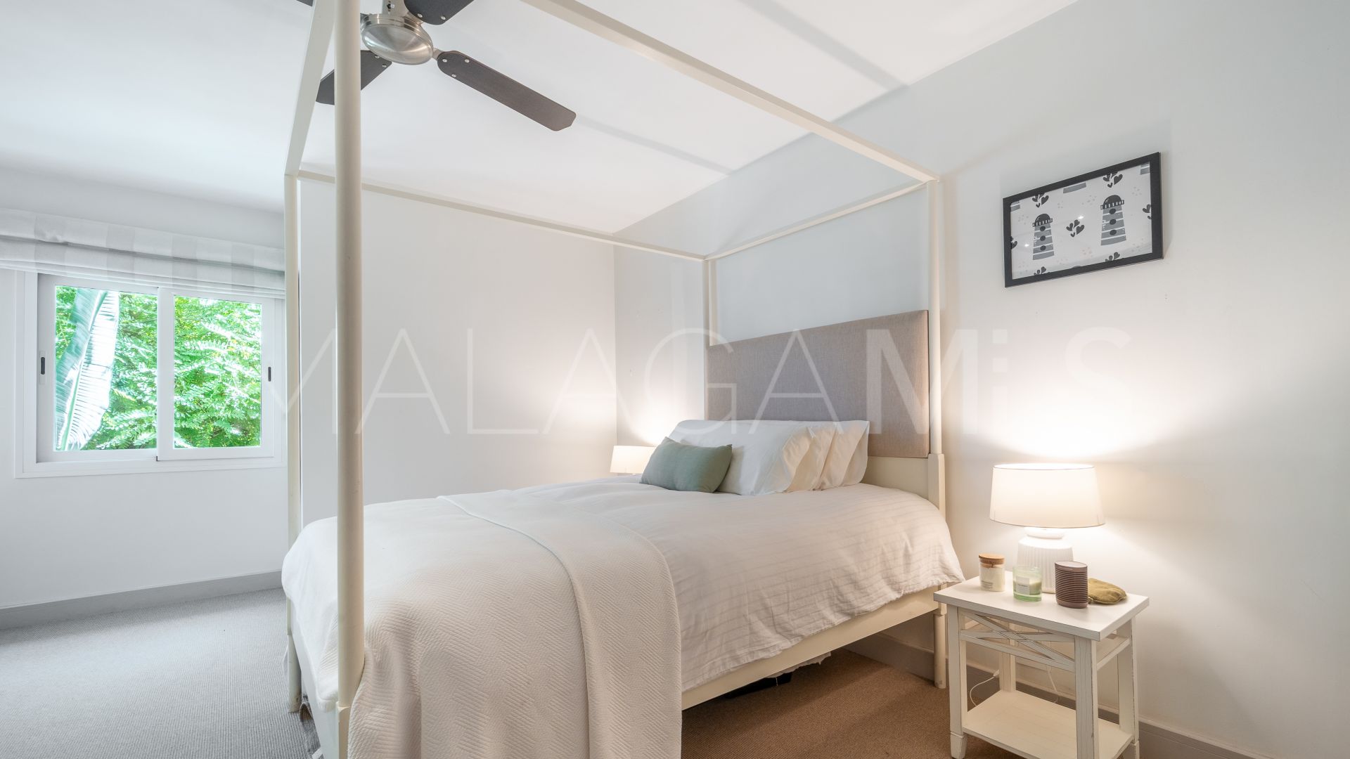 Buy 4 bedrooms penthouse in Golden Beach