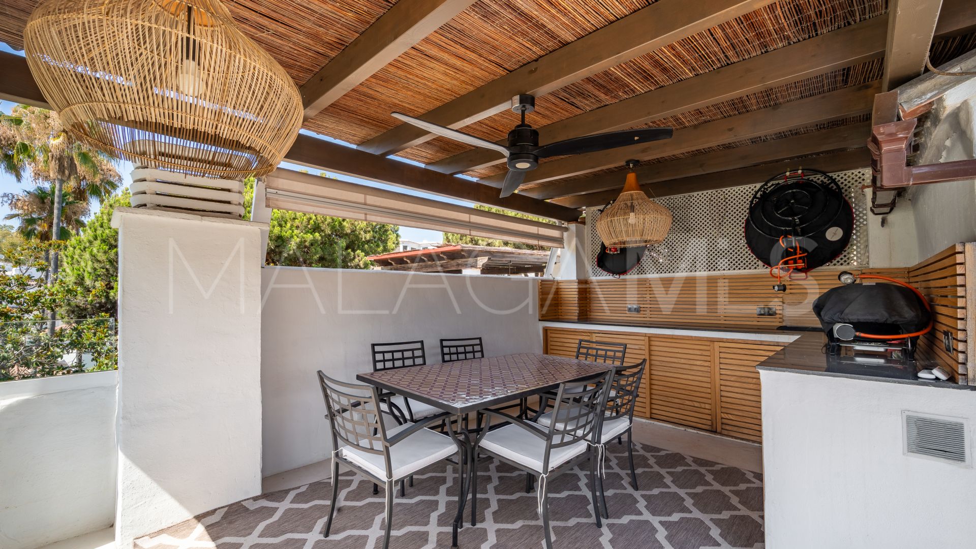 Buy 4 bedrooms penthouse in Golden Beach