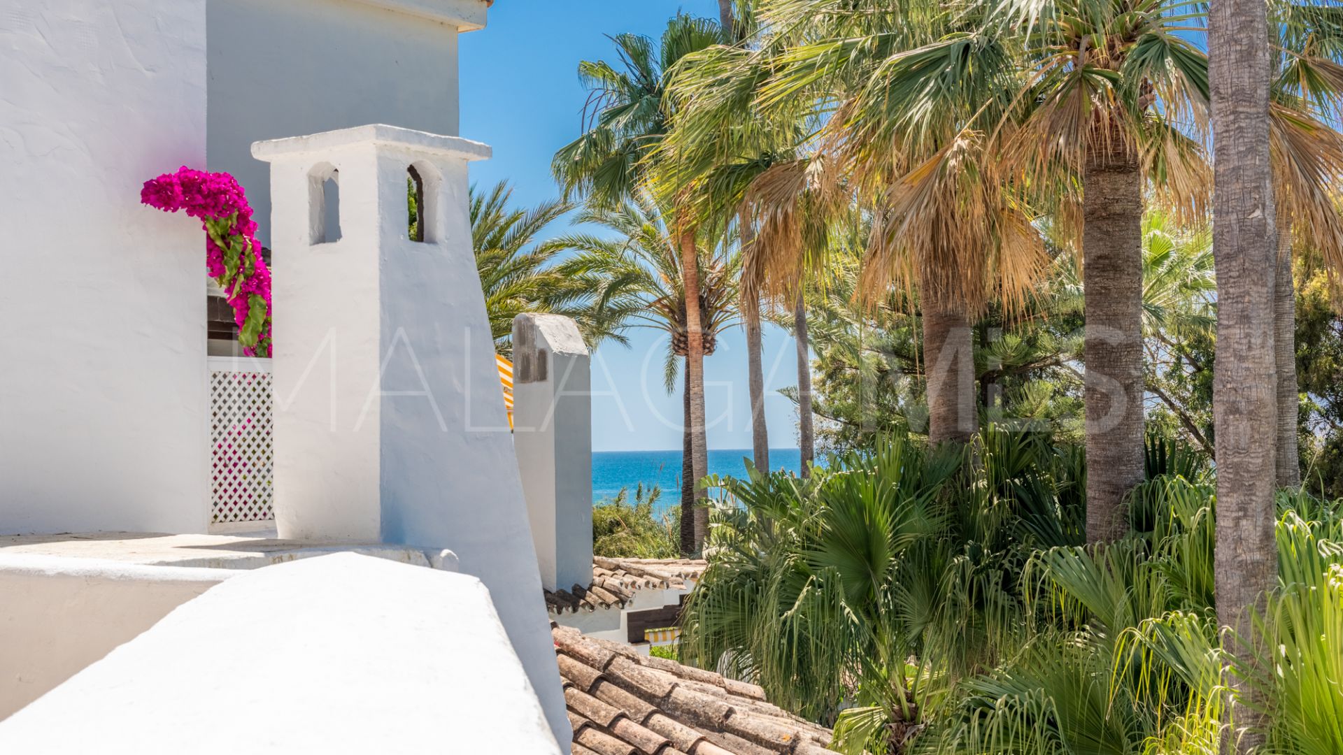 Buy 4 bedrooms penthouse in Golden Beach