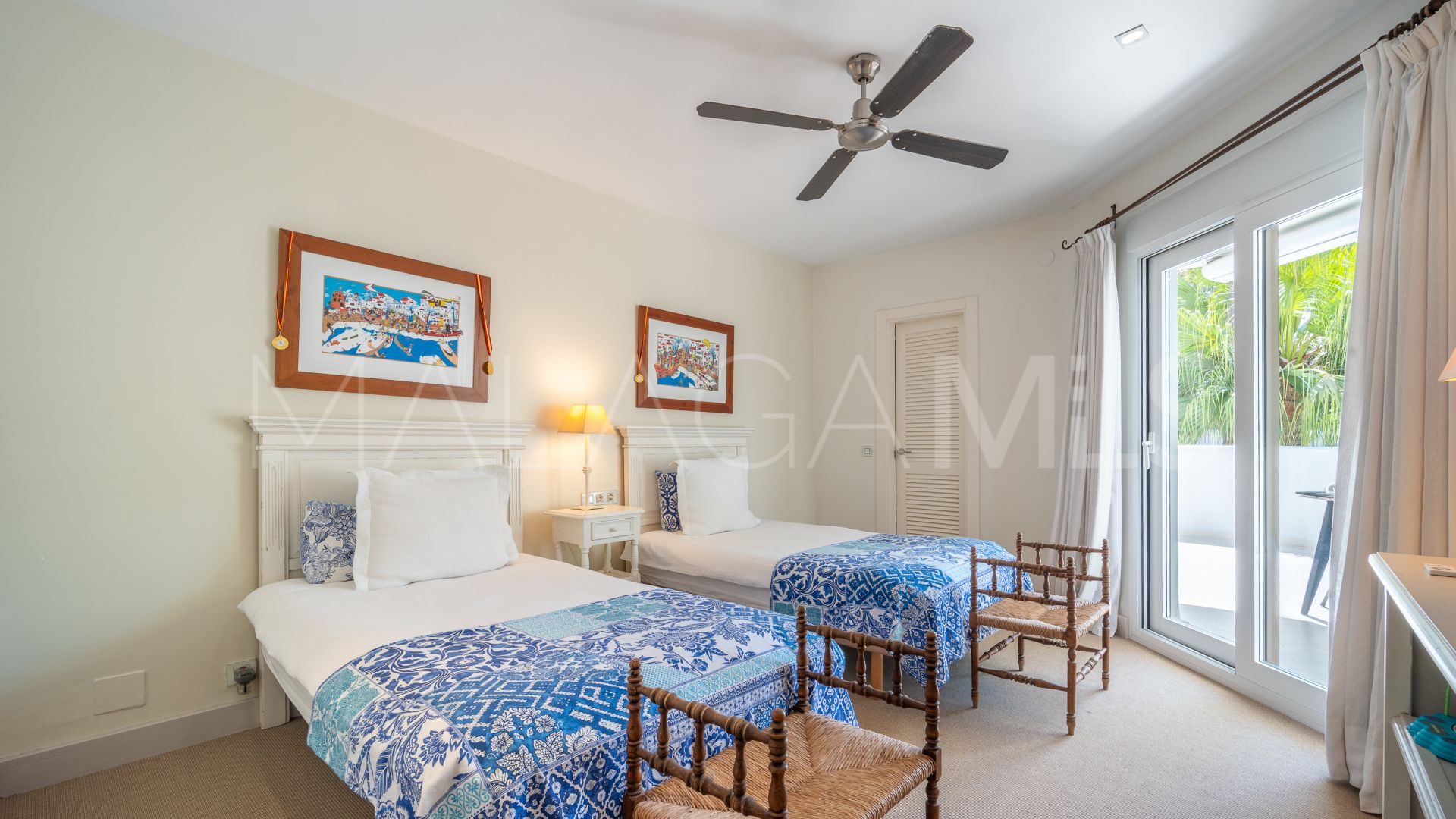 Buy 4 bedrooms penthouse in Golden Beach