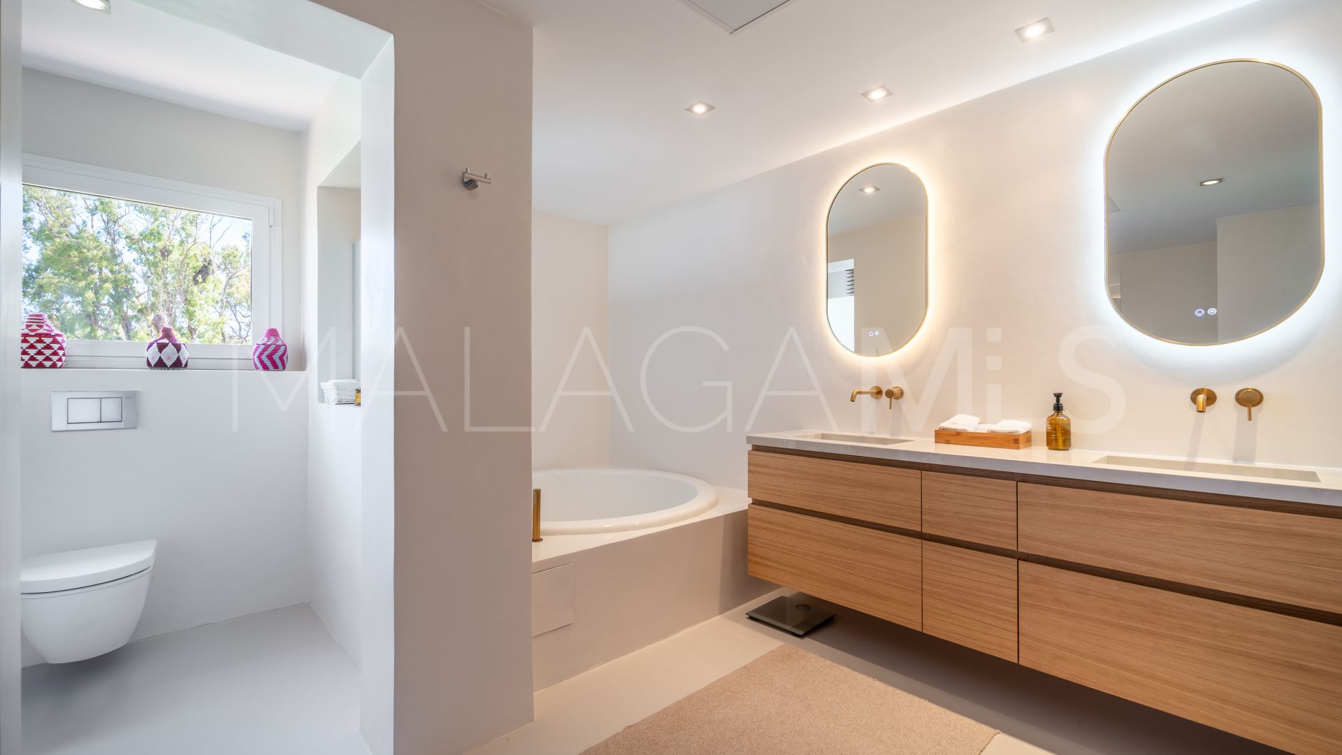 Buy 4 bedrooms penthouse in Golden Beach