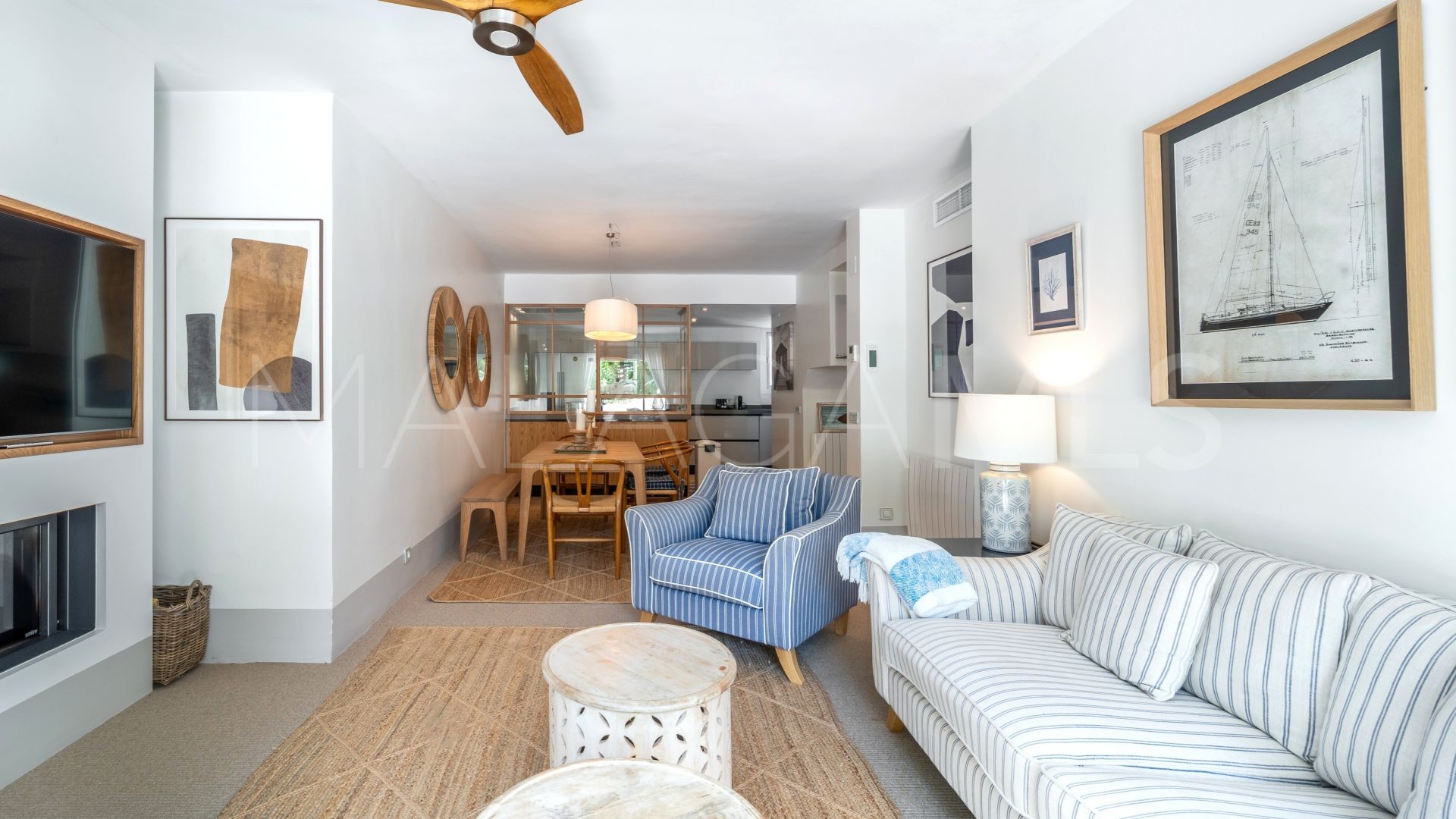 Buy 4 bedrooms penthouse in Golden Beach