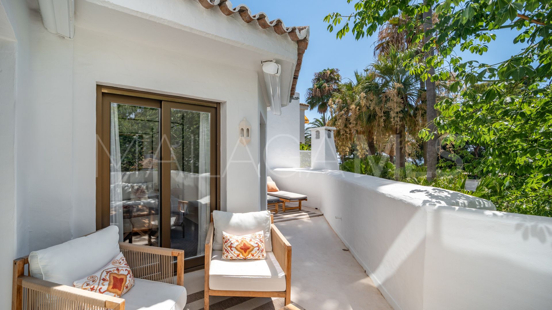 Buy 4 bedrooms penthouse in Golden Beach