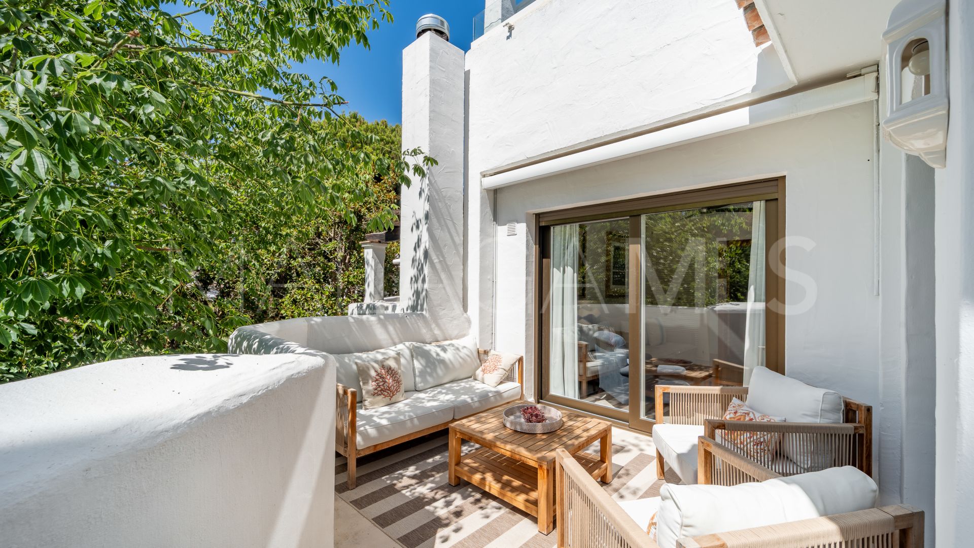 Buy 4 bedrooms penthouse in Golden Beach