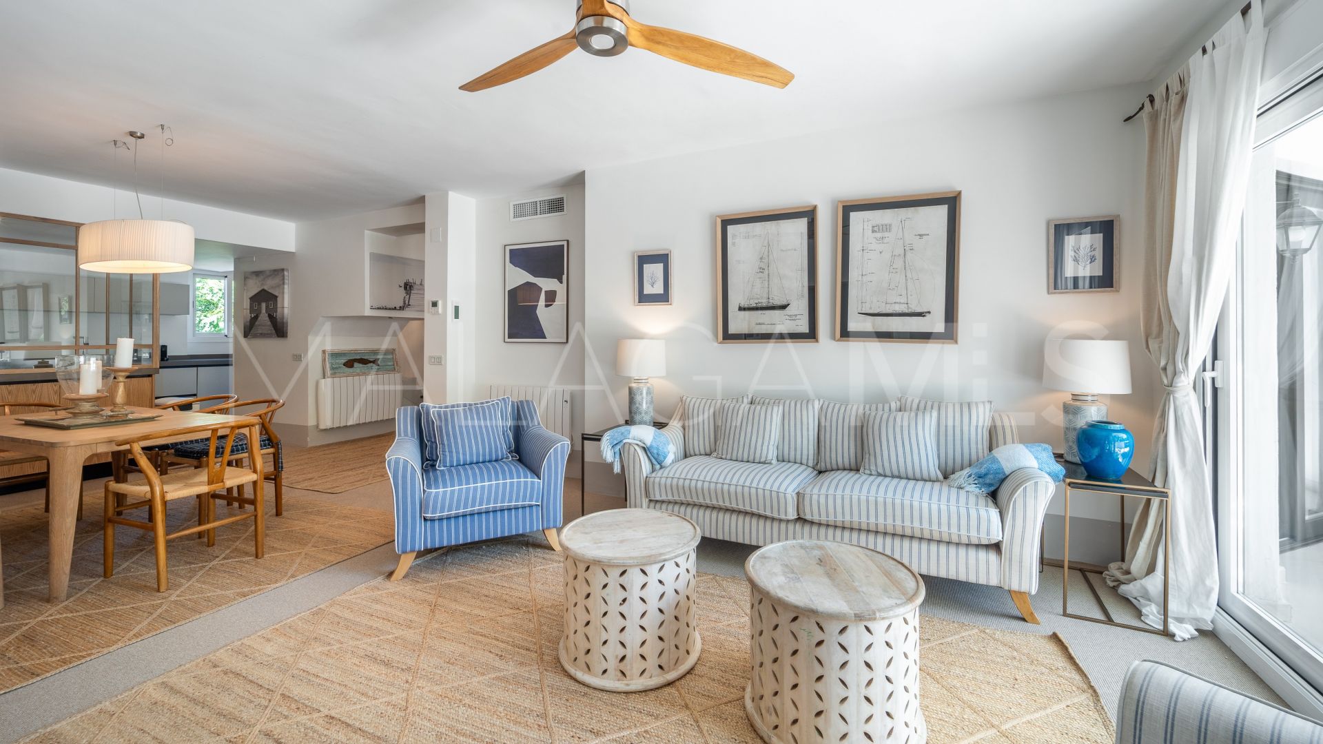 Buy 4 bedrooms penthouse in Golden Beach