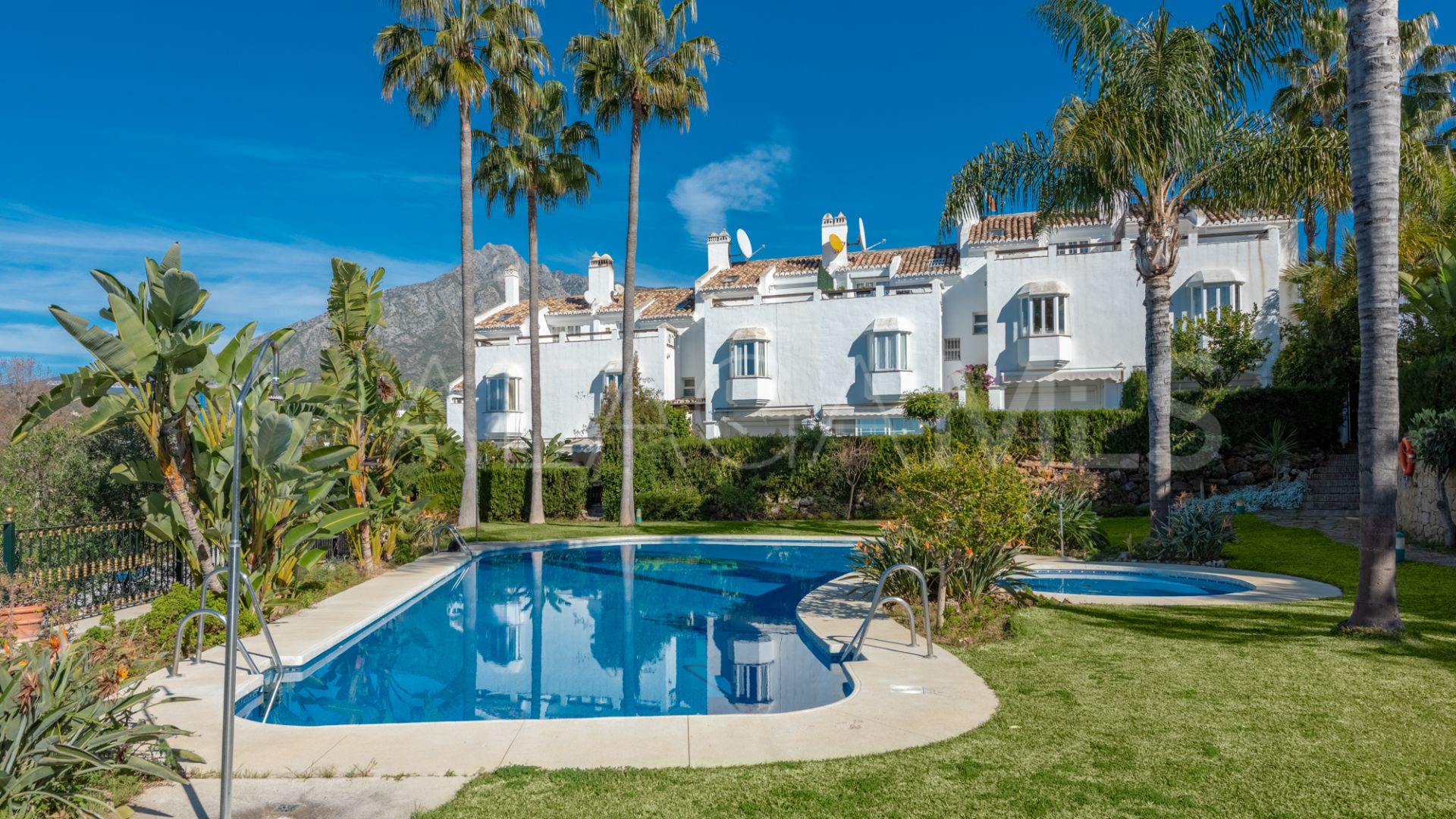 Radhus for sale in Arco Iris