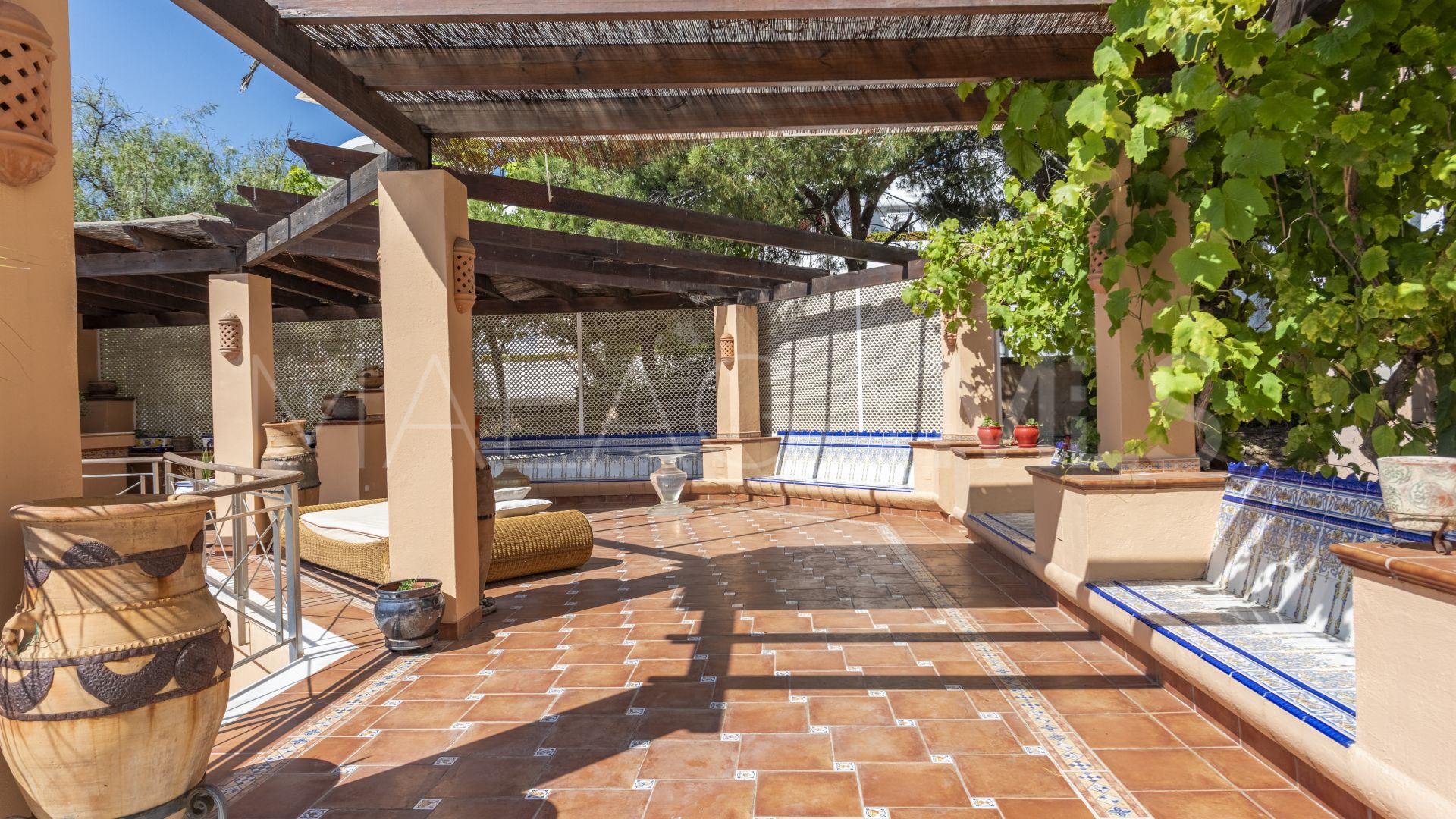Villa for sale in Estepona