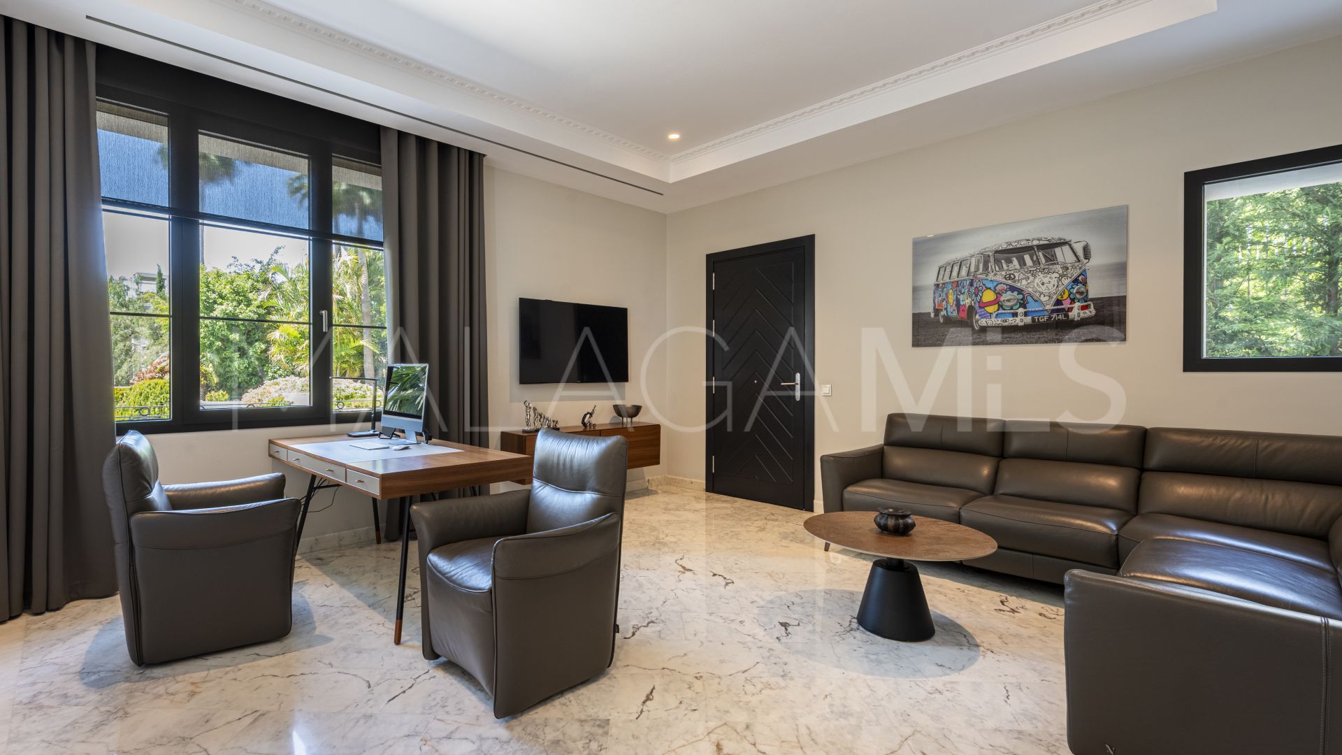 Buy villa de 6 bedrooms in Sierra Blanca