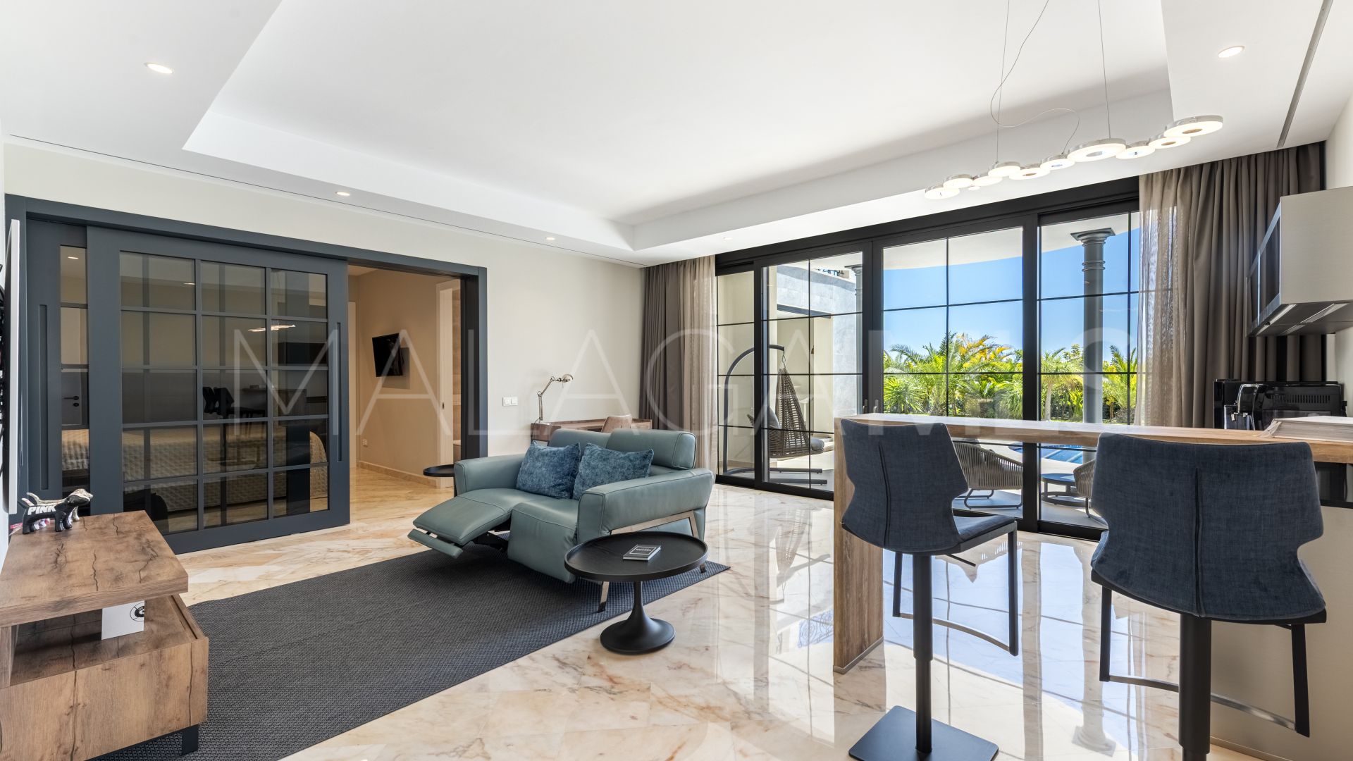 Buy villa de 6 bedrooms in Sierra Blanca