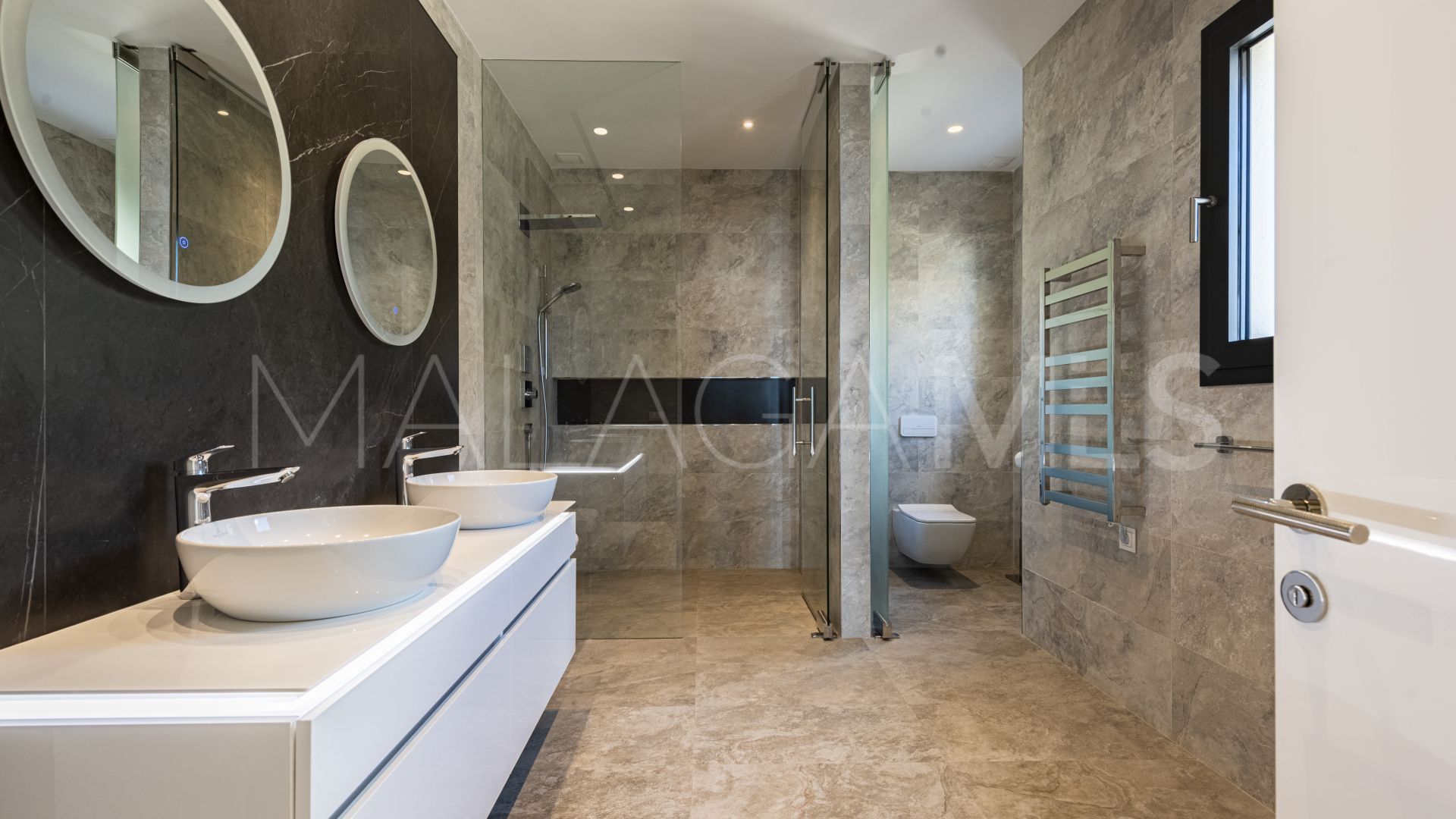 Buy villa de 6 bedrooms in Sierra Blanca