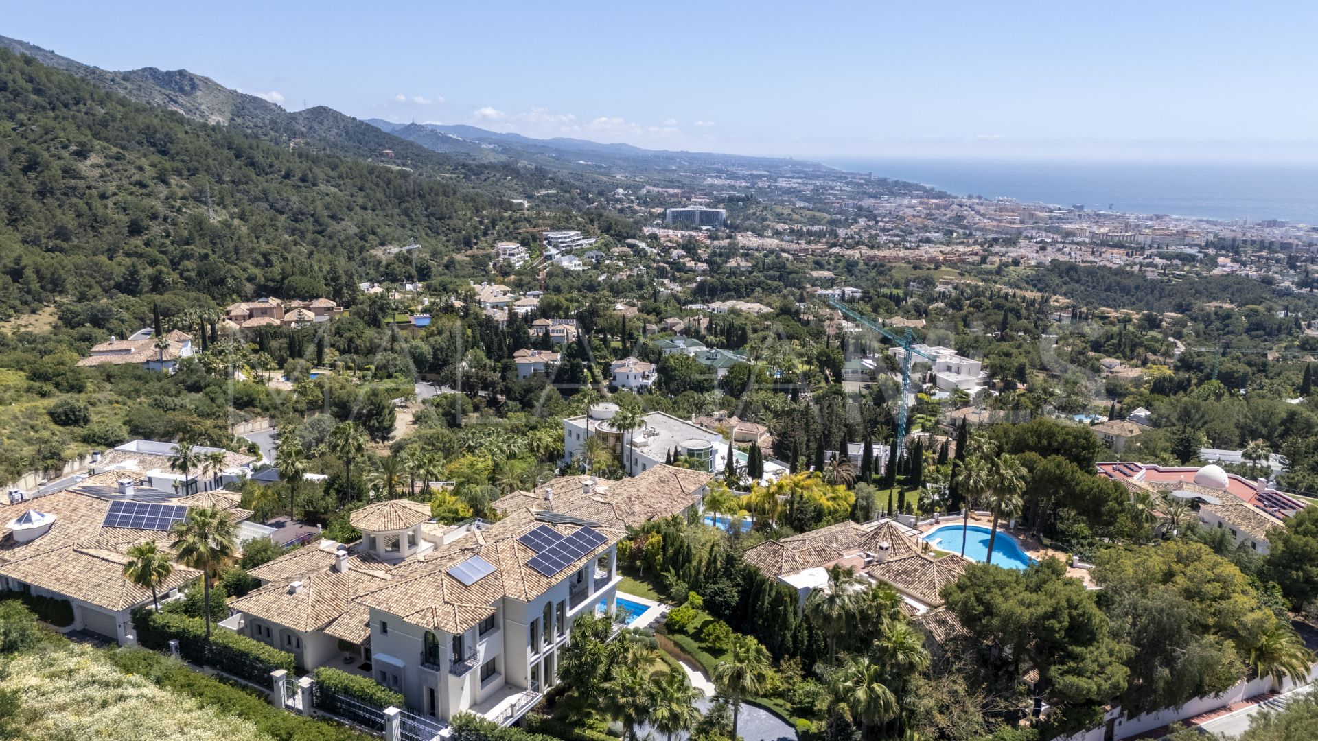 Buy villa de 6 bedrooms in Sierra Blanca