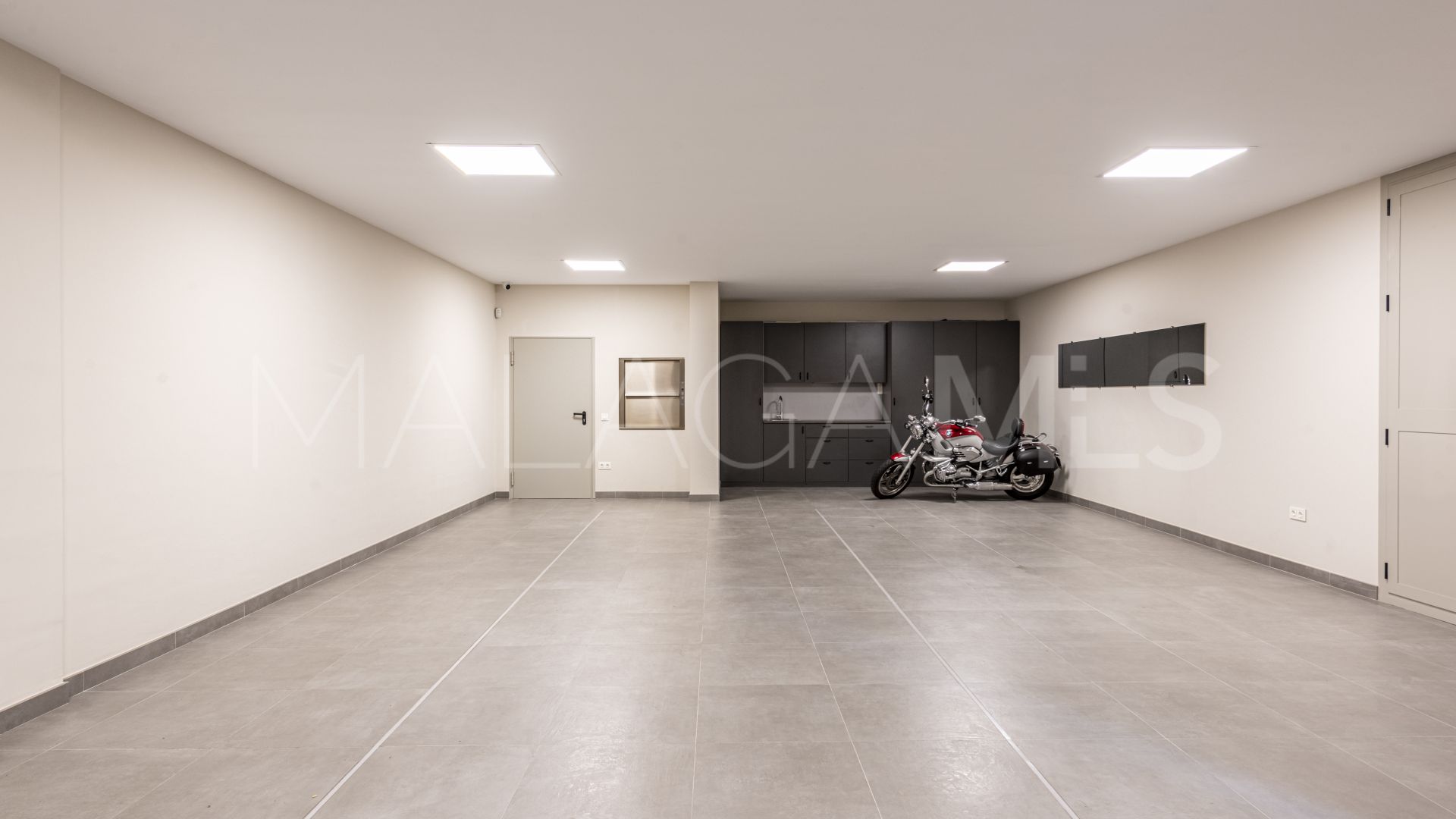 Buy villa de 6 bedrooms in Sierra Blanca