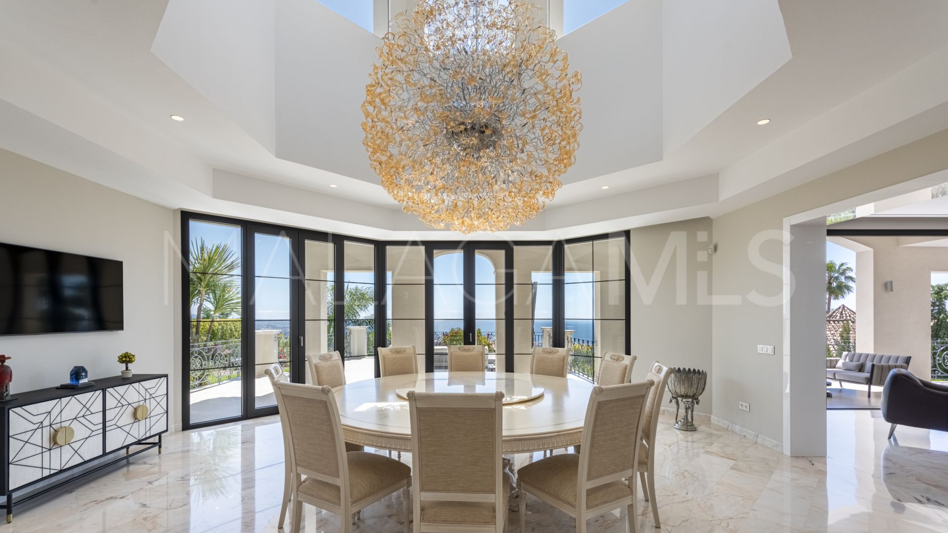 Buy villa de 6 bedrooms in Sierra Blanca
