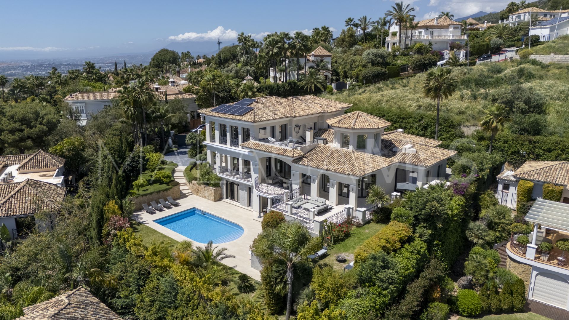 Buy villa de 6 bedrooms in Sierra Blanca