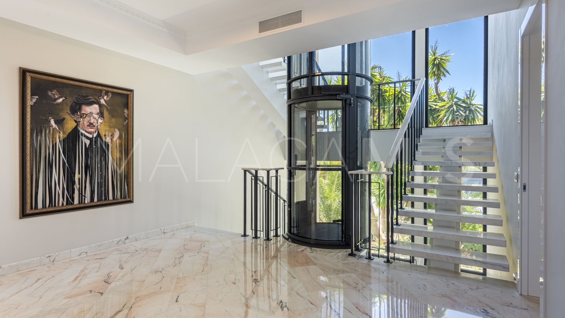 Buy villa de 6 bedrooms in Sierra Blanca